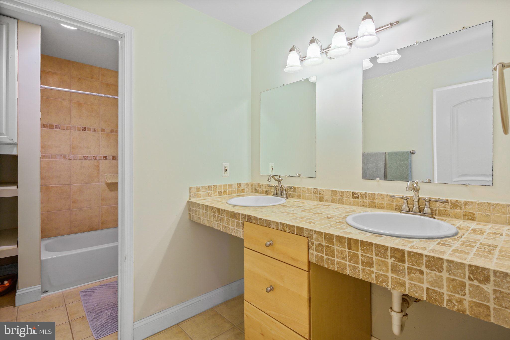 TWINBROOK - Residential