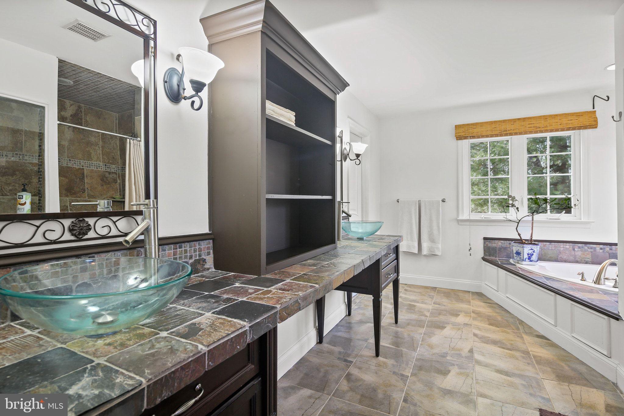 TWINBROOK - Residential