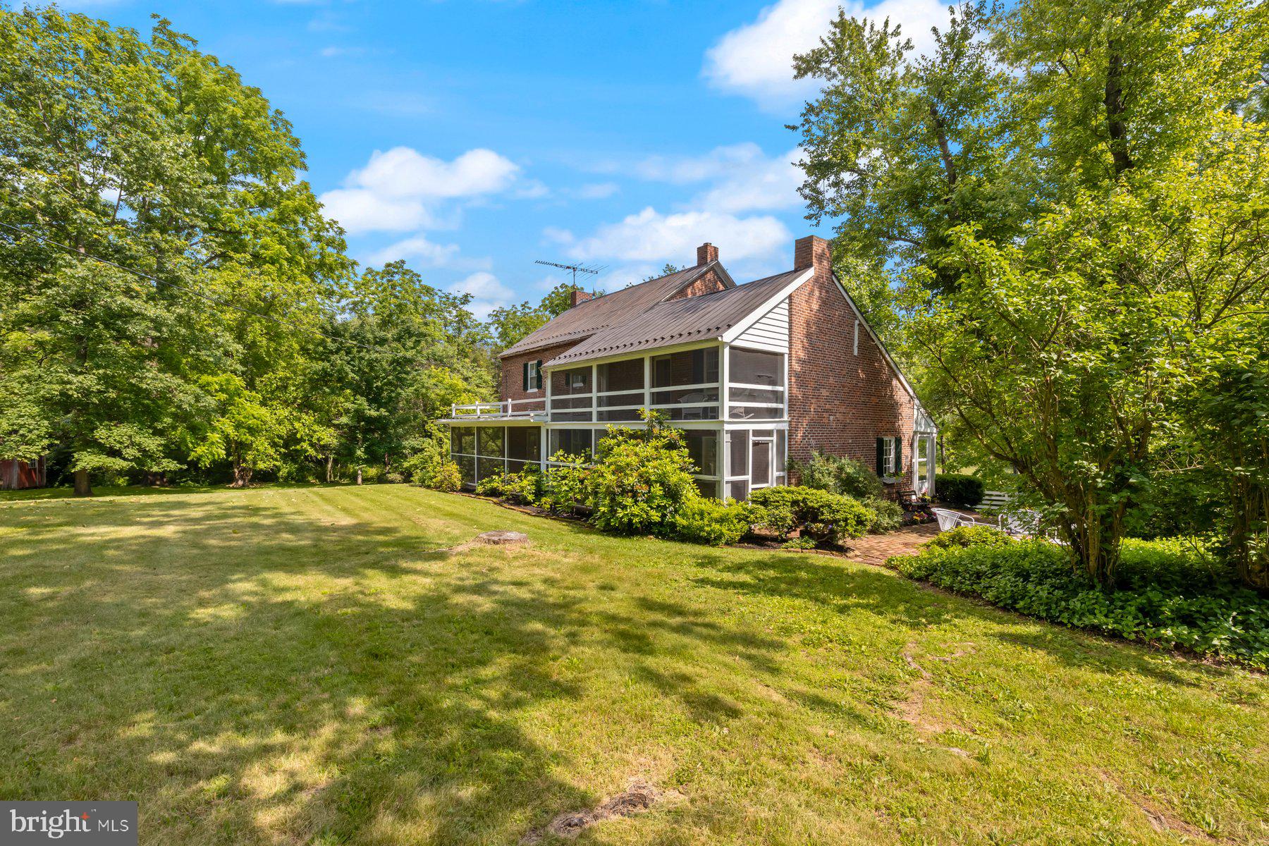 1125 WHITE CHURCH ROAD