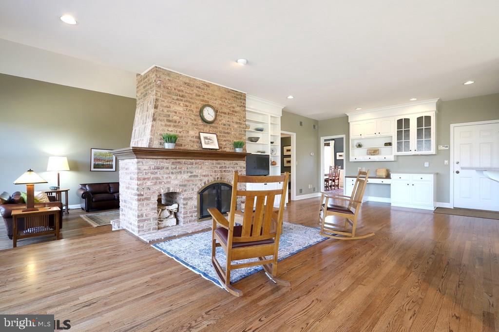 HARRIS ACRES - Residential