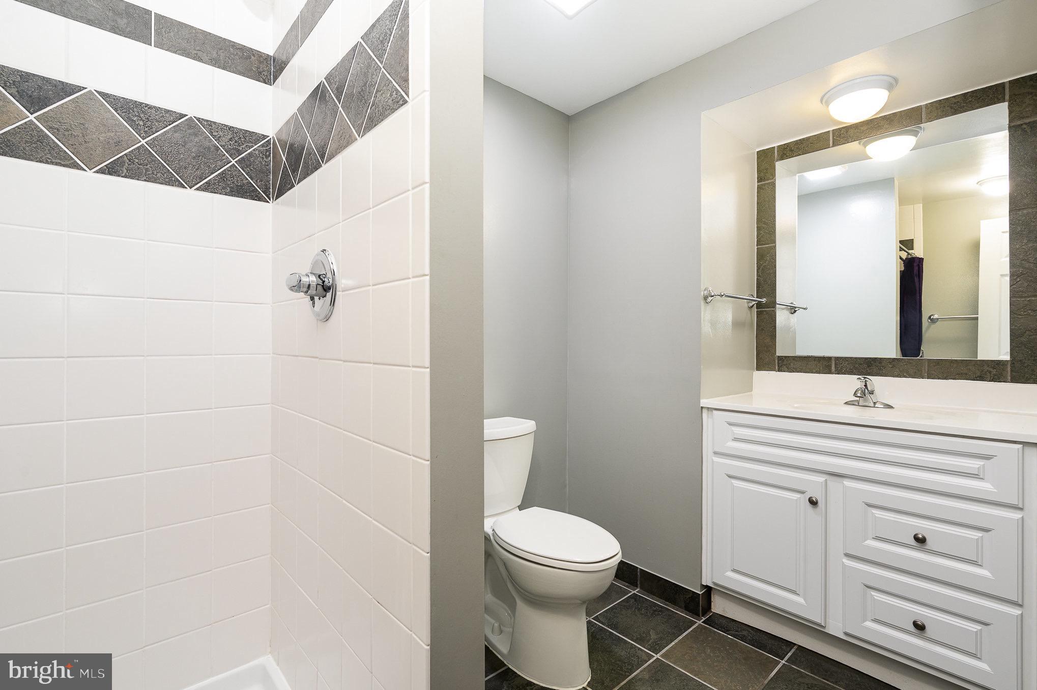 AMBERLEIGH - Residential Lease