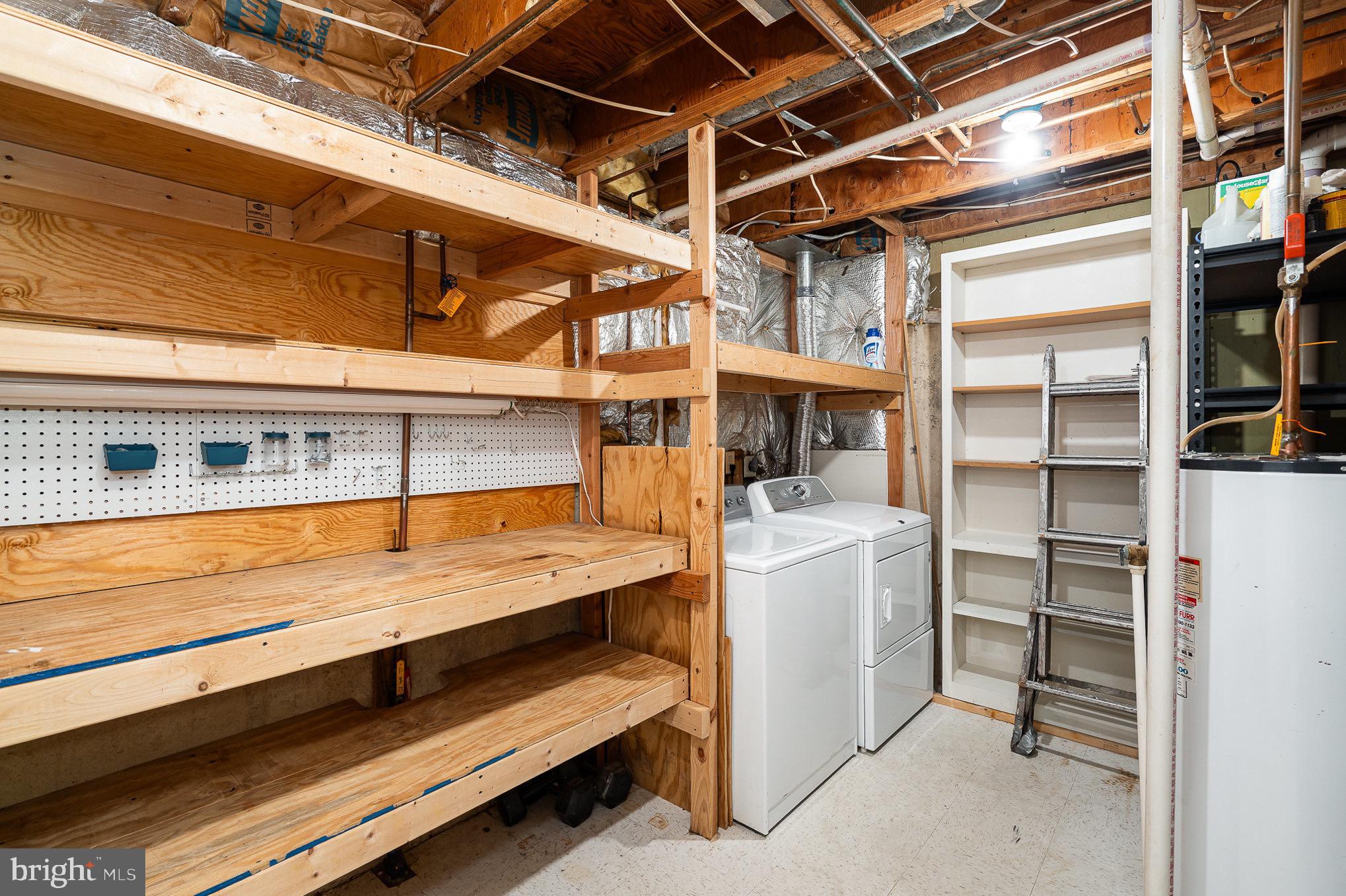 AMBERLEIGH - Residential Lease