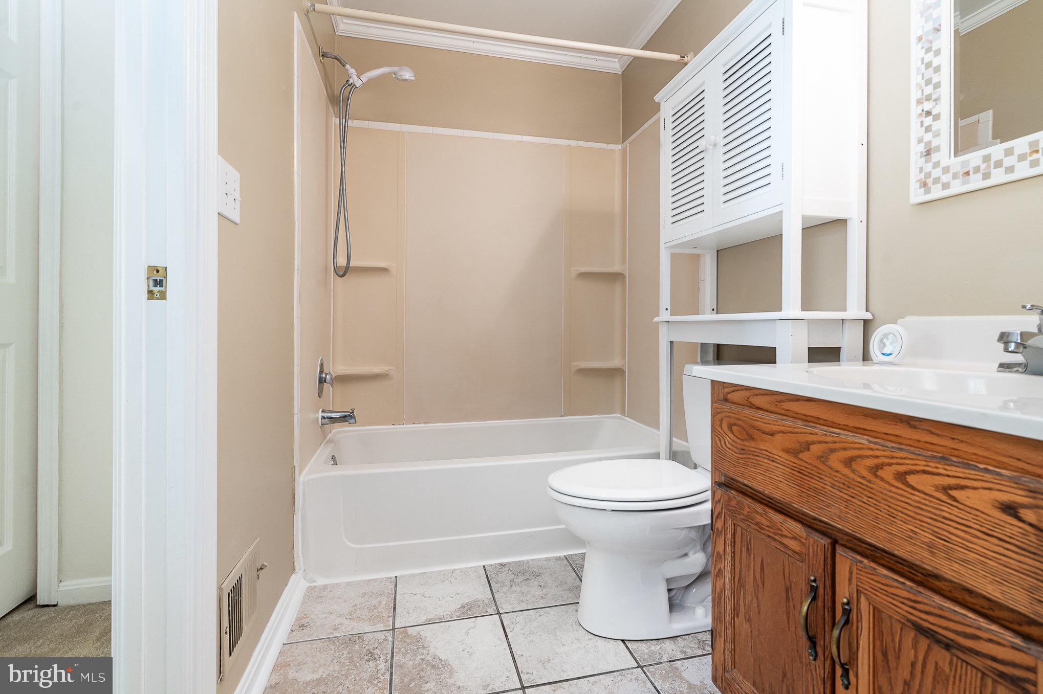 AMBERLEIGH - Residential Lease