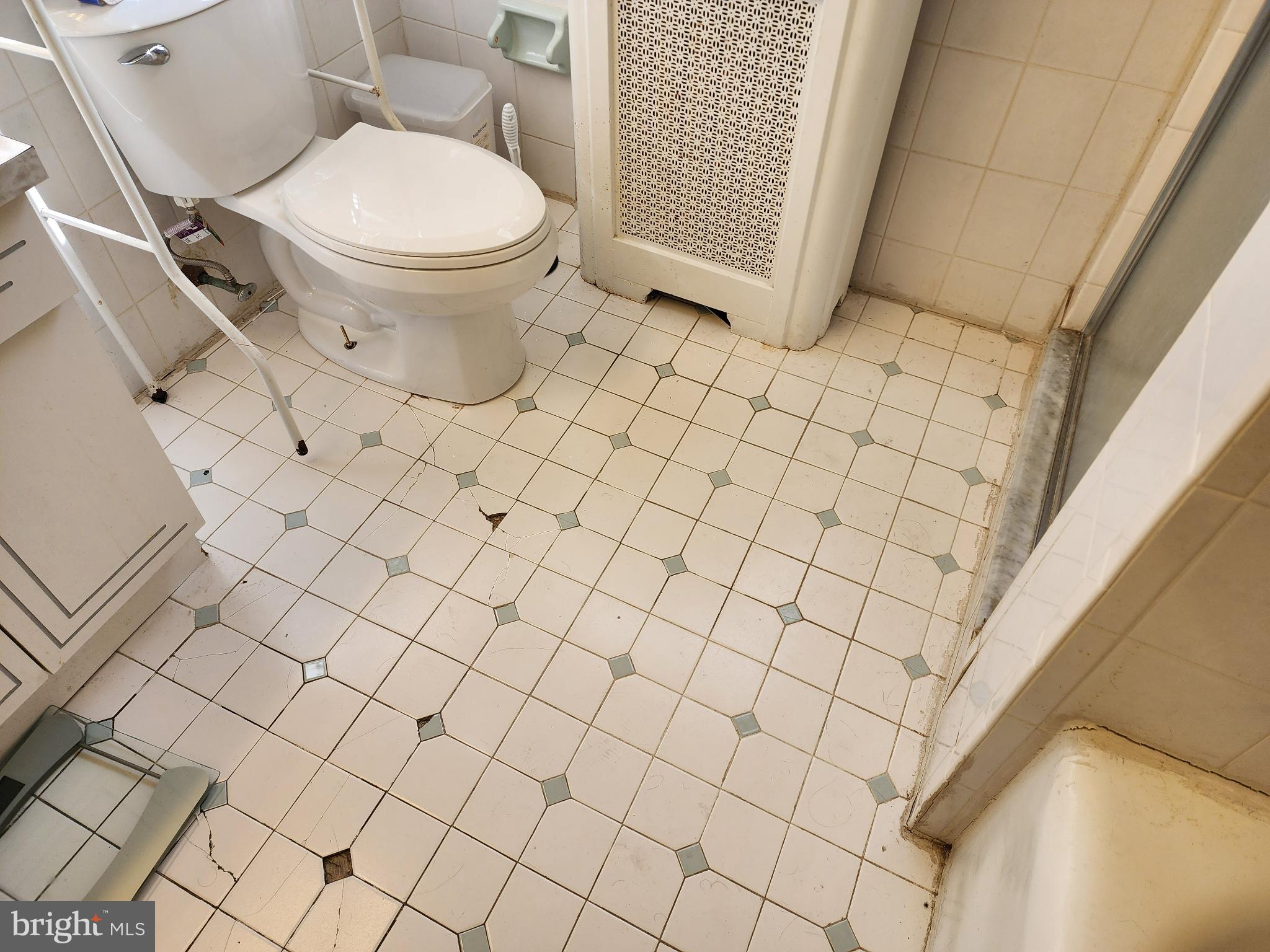 WEST OAK LANE - Residential