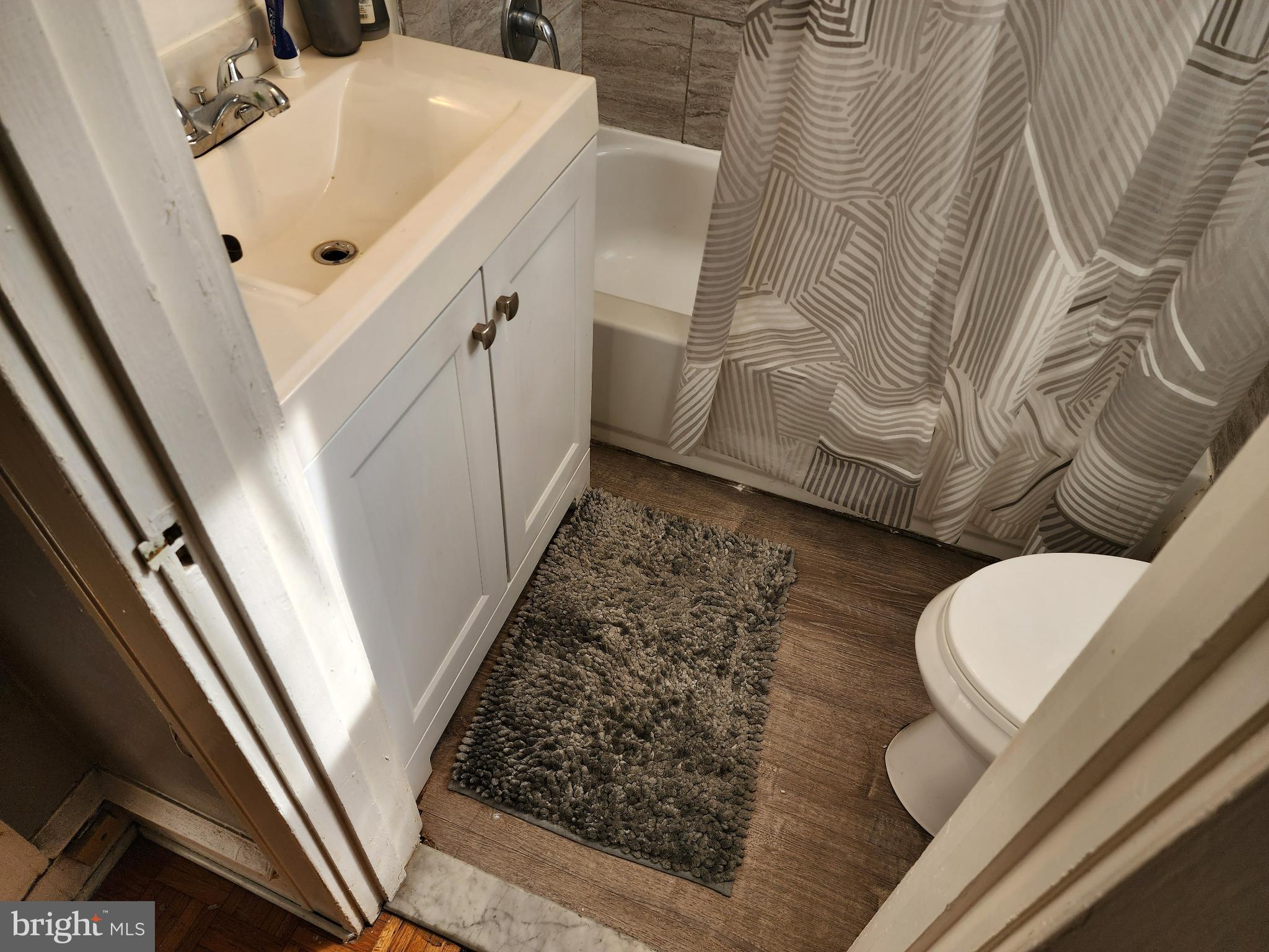 WEST OAK LANE - Residential