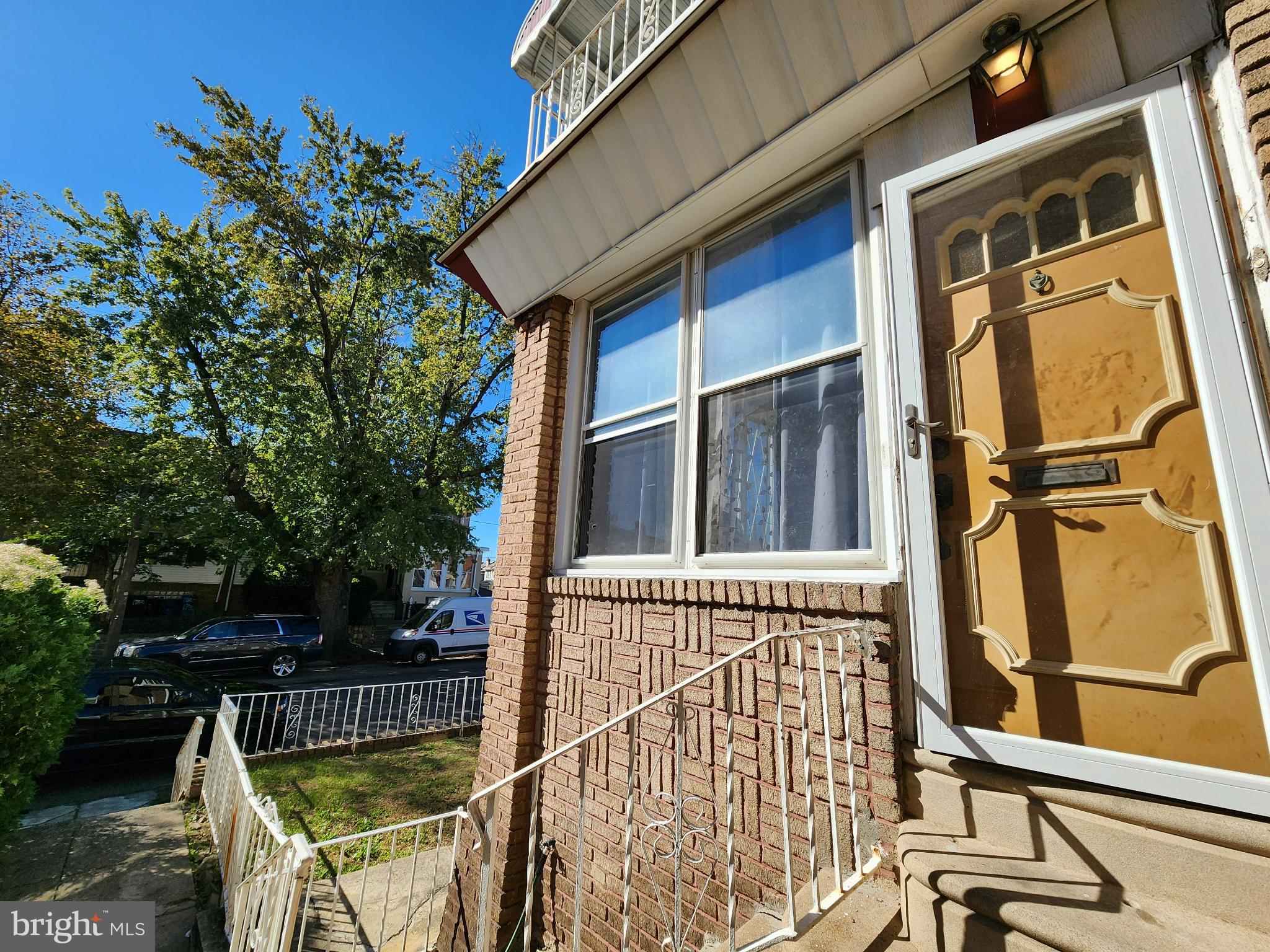 WEST OAK LANE - Residential