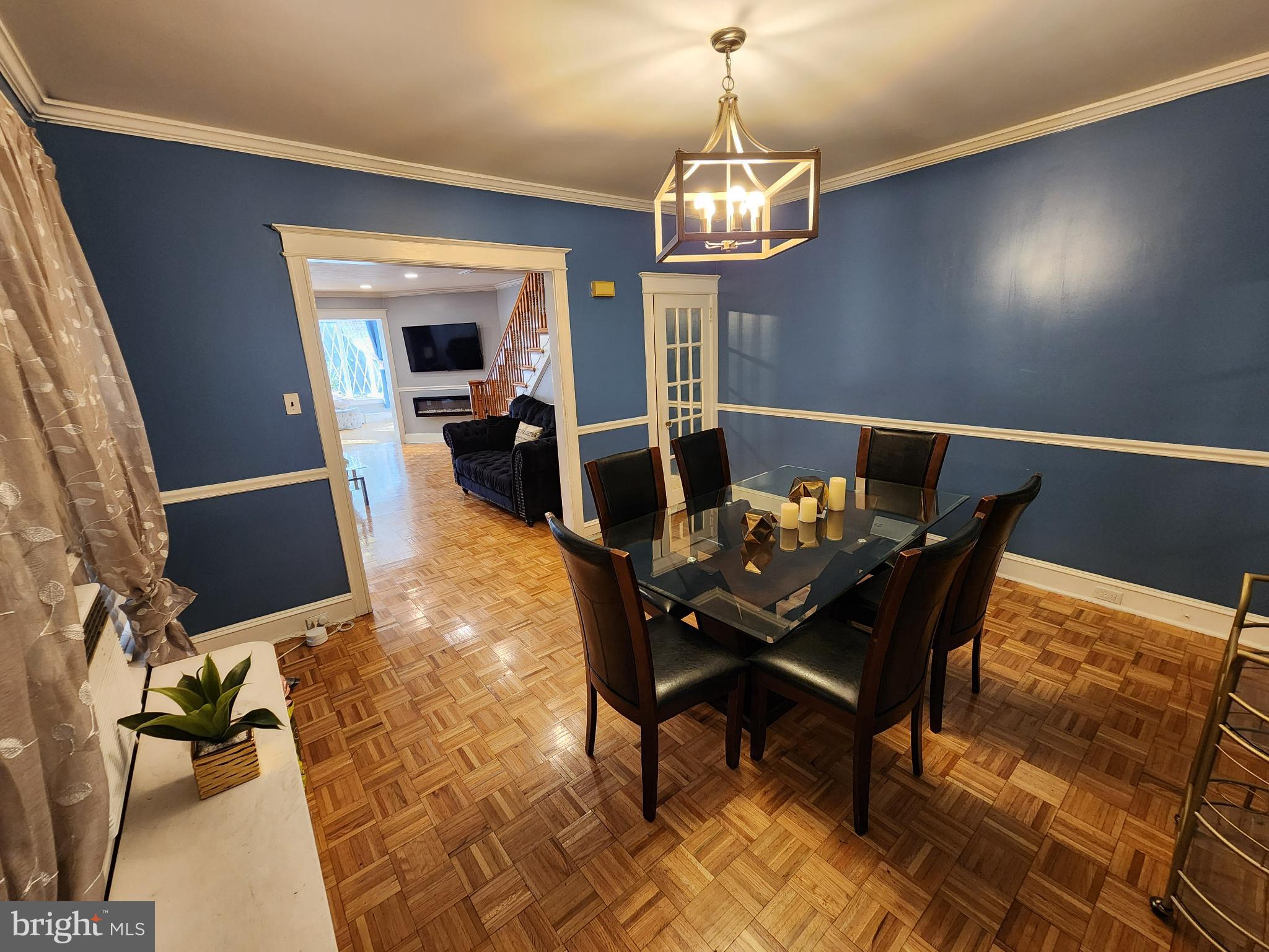 WEST OAK LANE - Residential