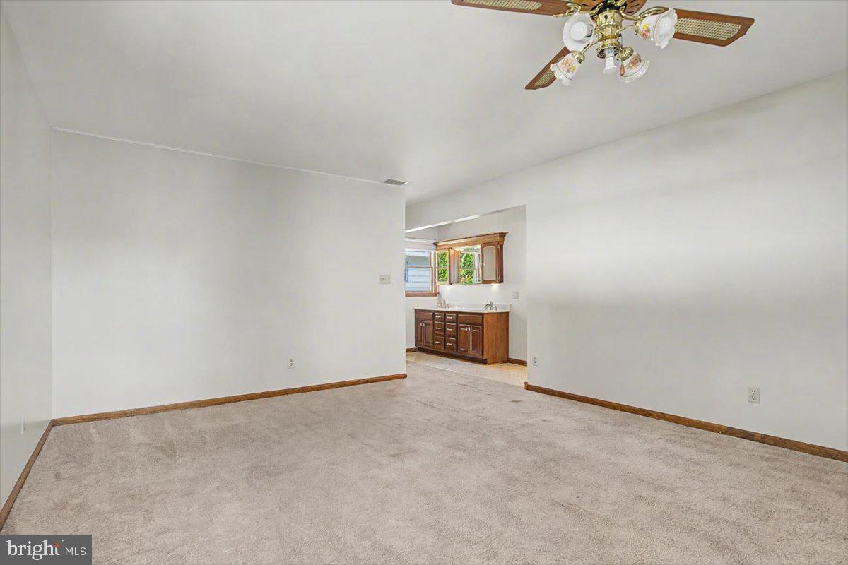 GLENVILLE - Residential