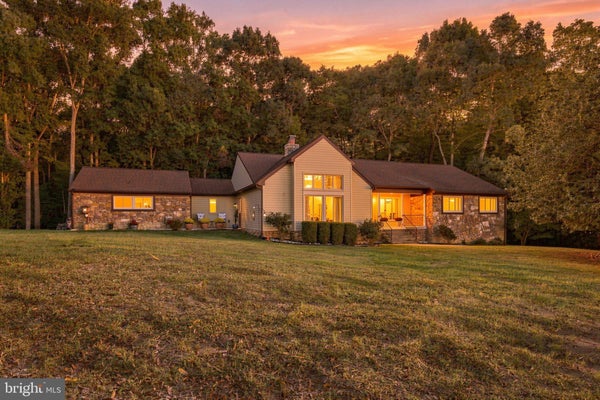 8995 HILLARY CT, LA PLATA, MD 20646 - Image f8e773aecc52248559cb24ce4fa90a59/3166459007