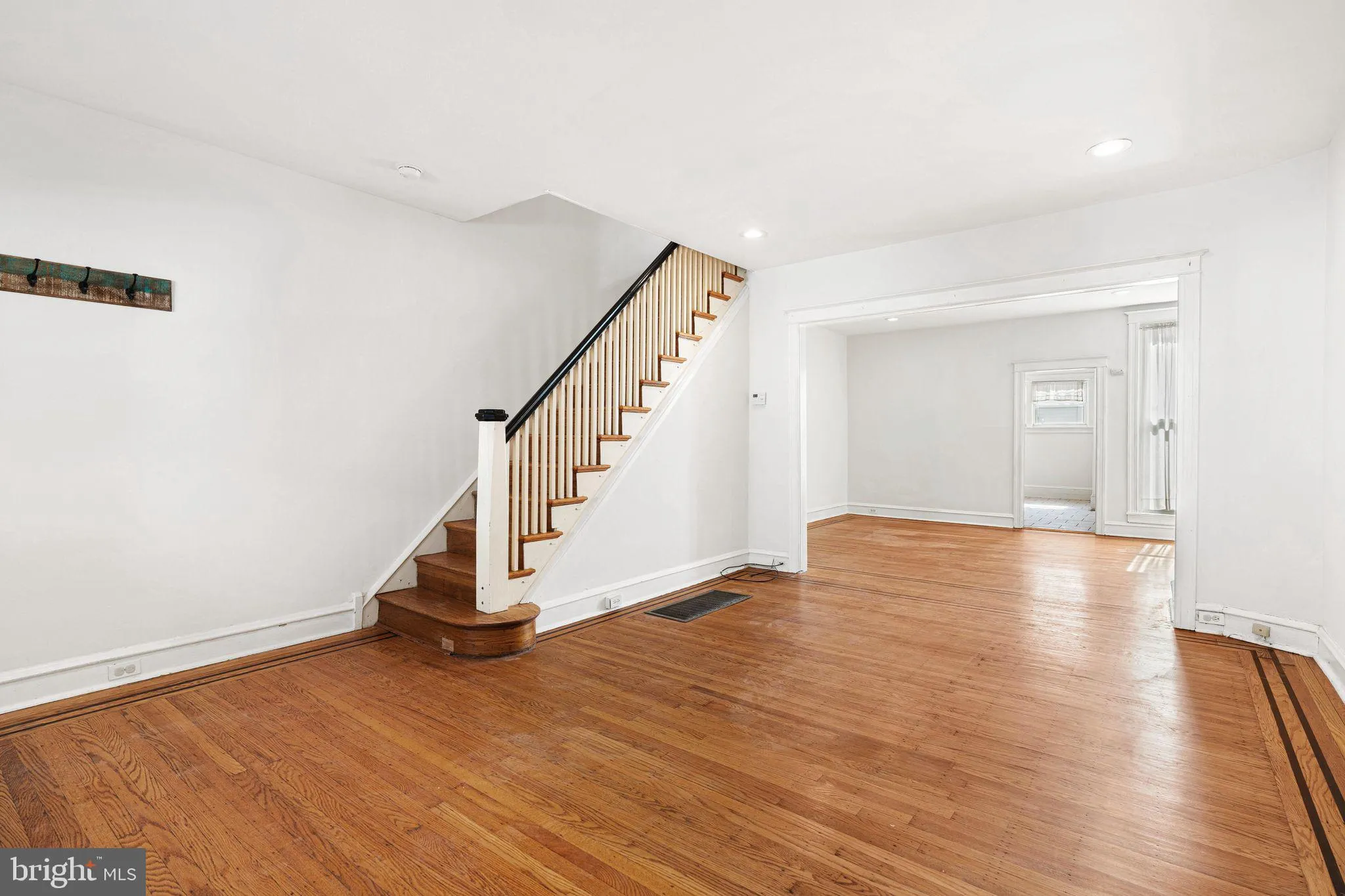 Philadelphia, Pennsylvania 19130, United States, 3 Bedrooms Bedrooms, ,1 BathroomBathrooms,Residential,Active,181122