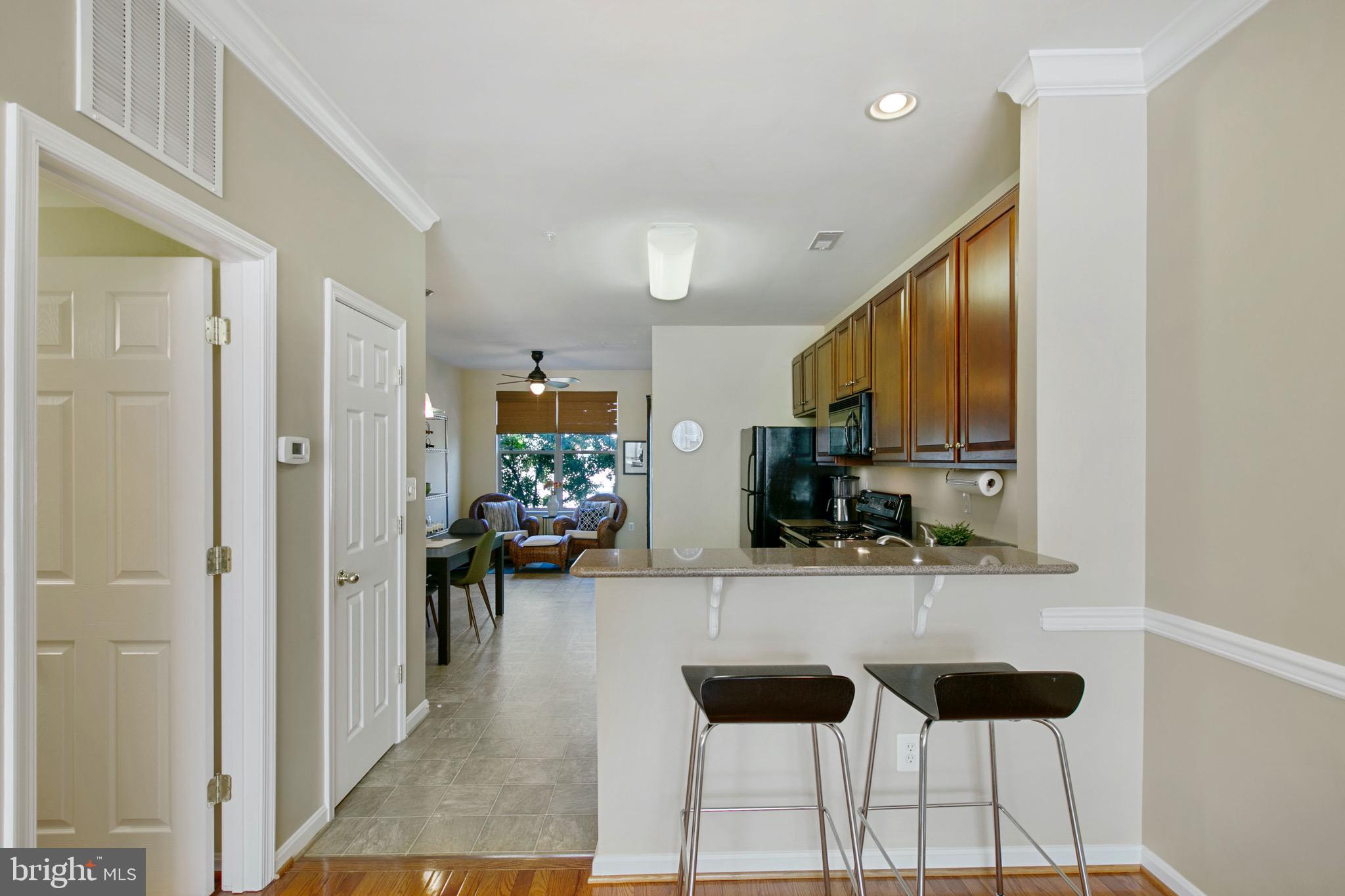 ALBEMARLE SQUARE - Residential