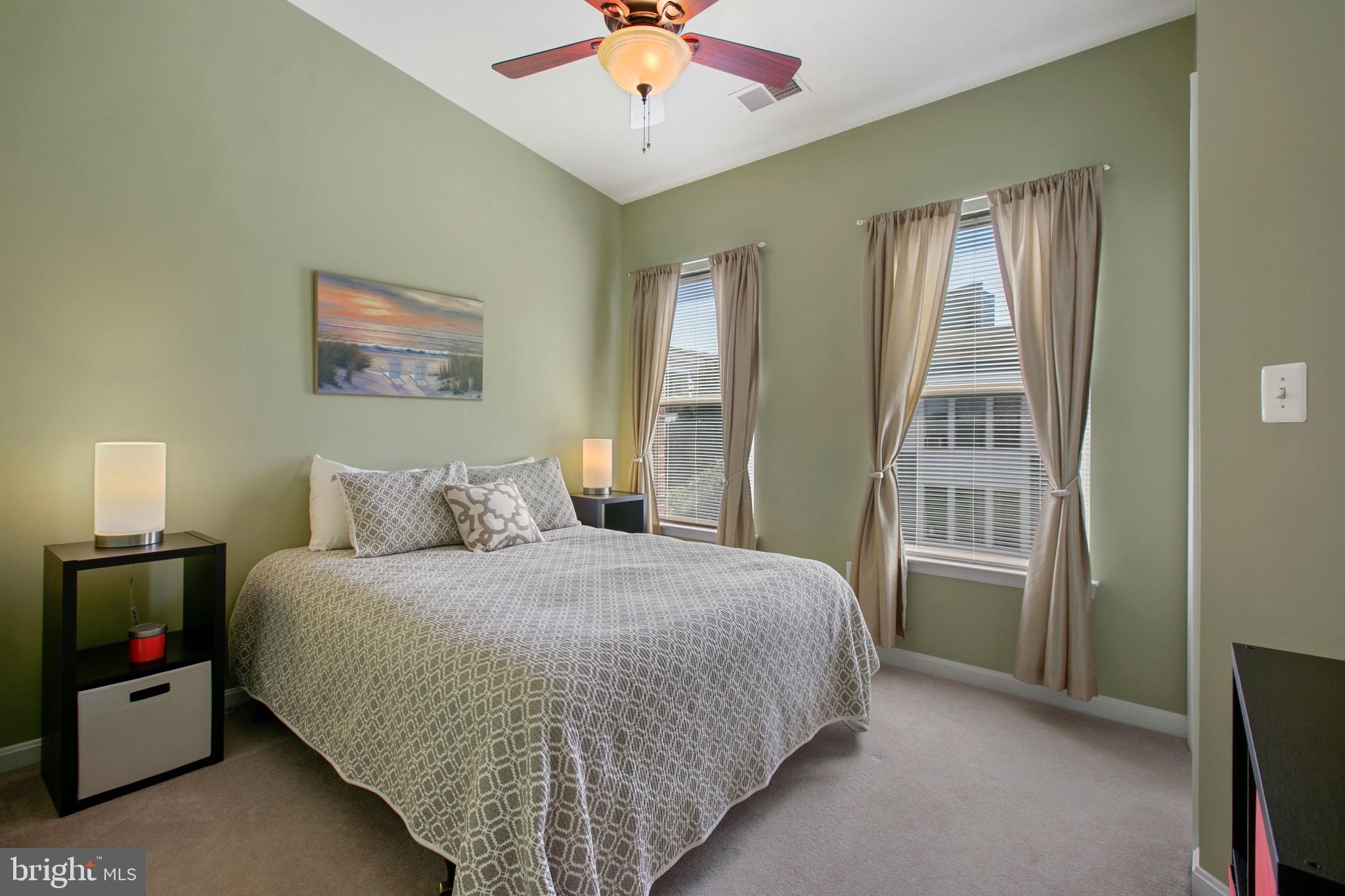 ALBEMARLE SQUARE - Residential