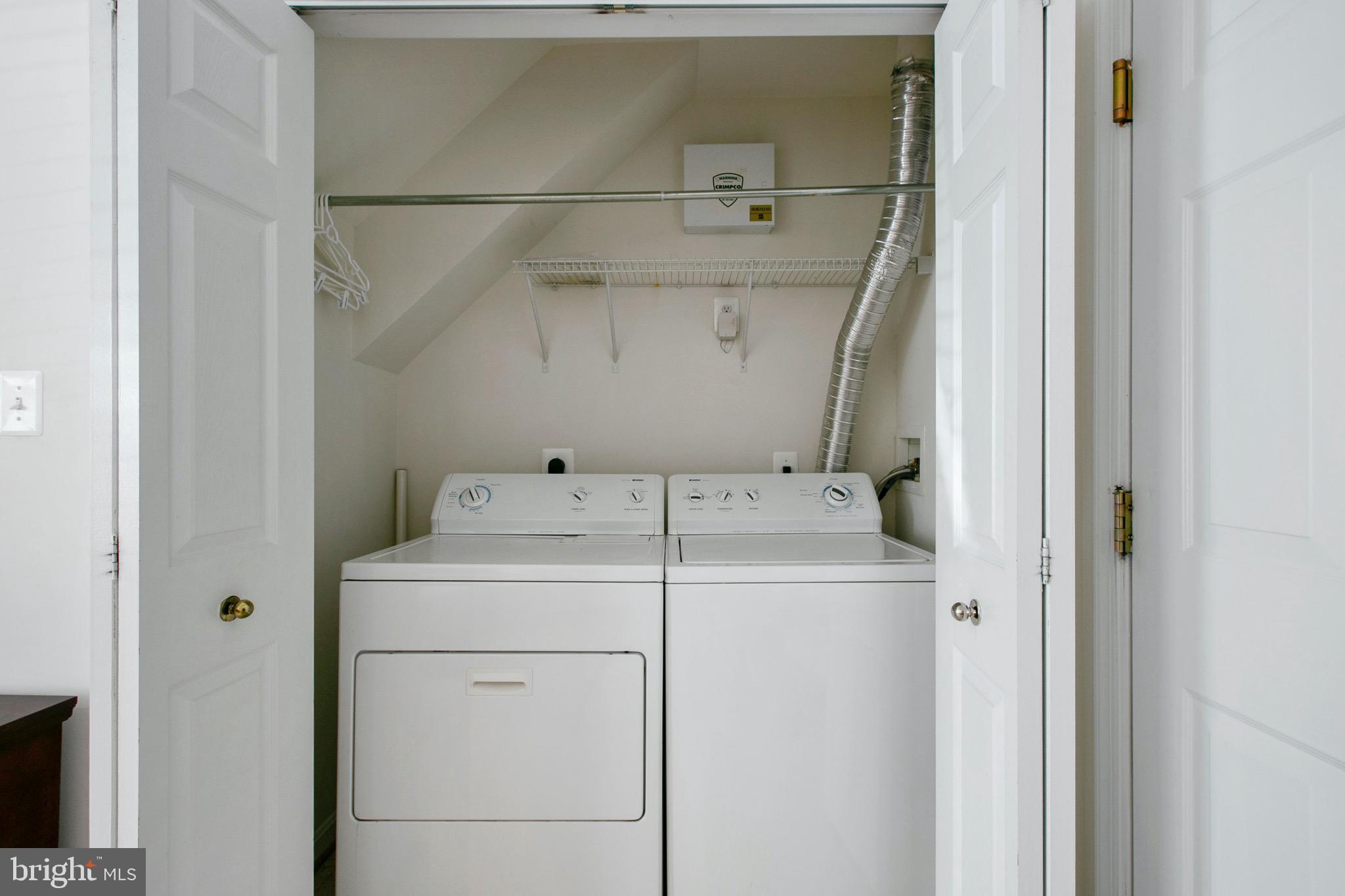 ALBEMARLE SQUARE - Residential