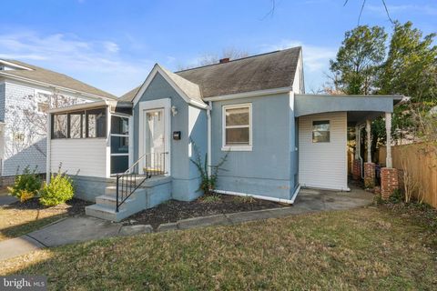 Photo of 6103 Glenoak Avenue, BALTIMORE, MD 21214 (MLS # MDBA2200750)