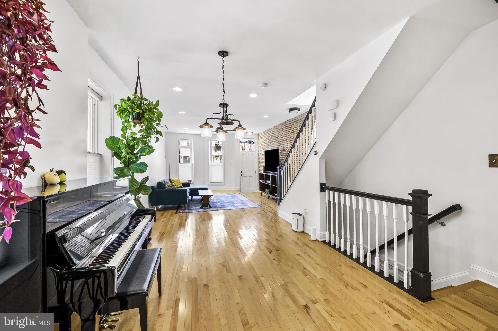 HAMPDEN HISTORIC DISTRICT - Residential