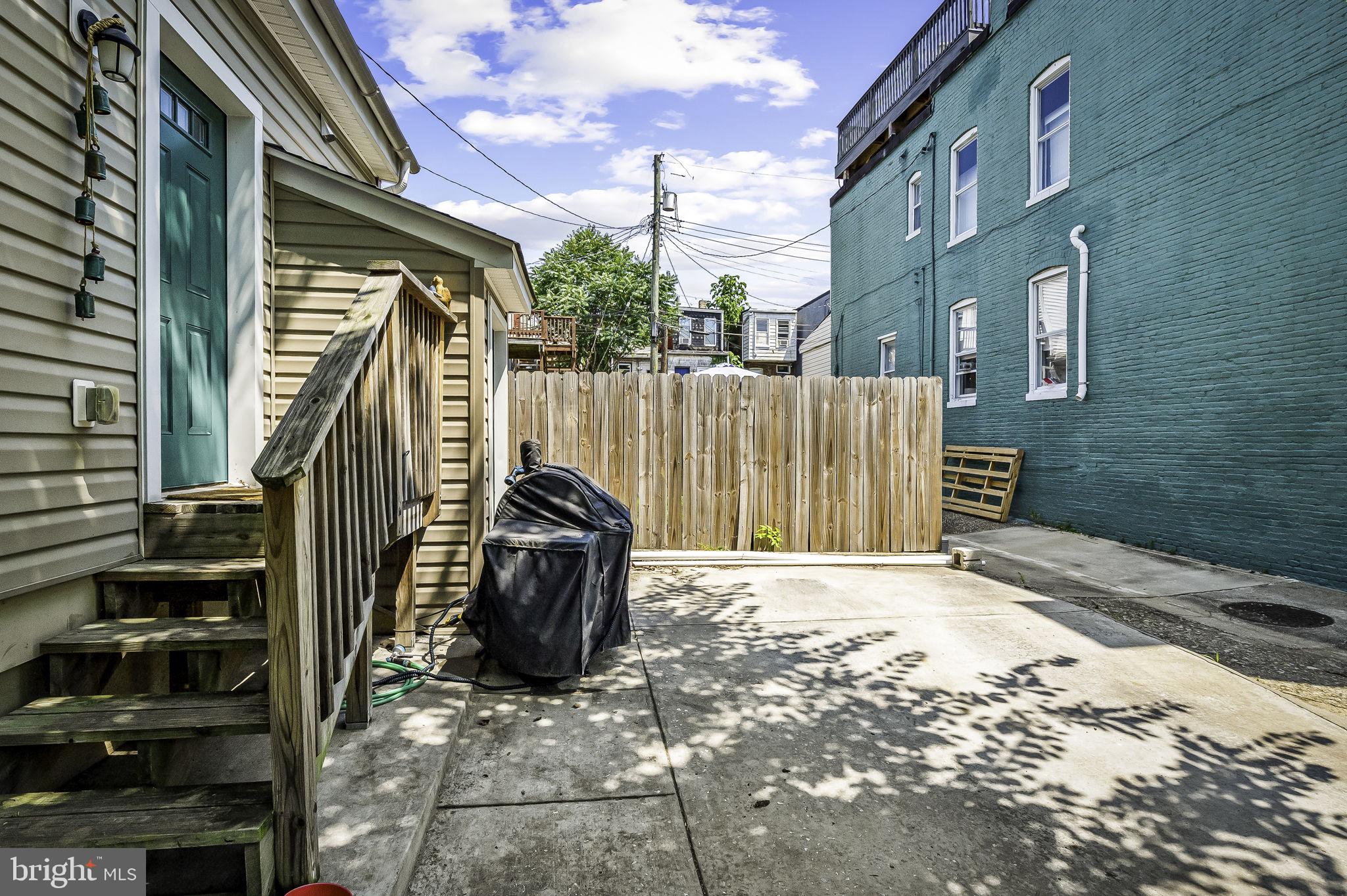 HAMPDEN HISTORIC DISTRICT - Residential