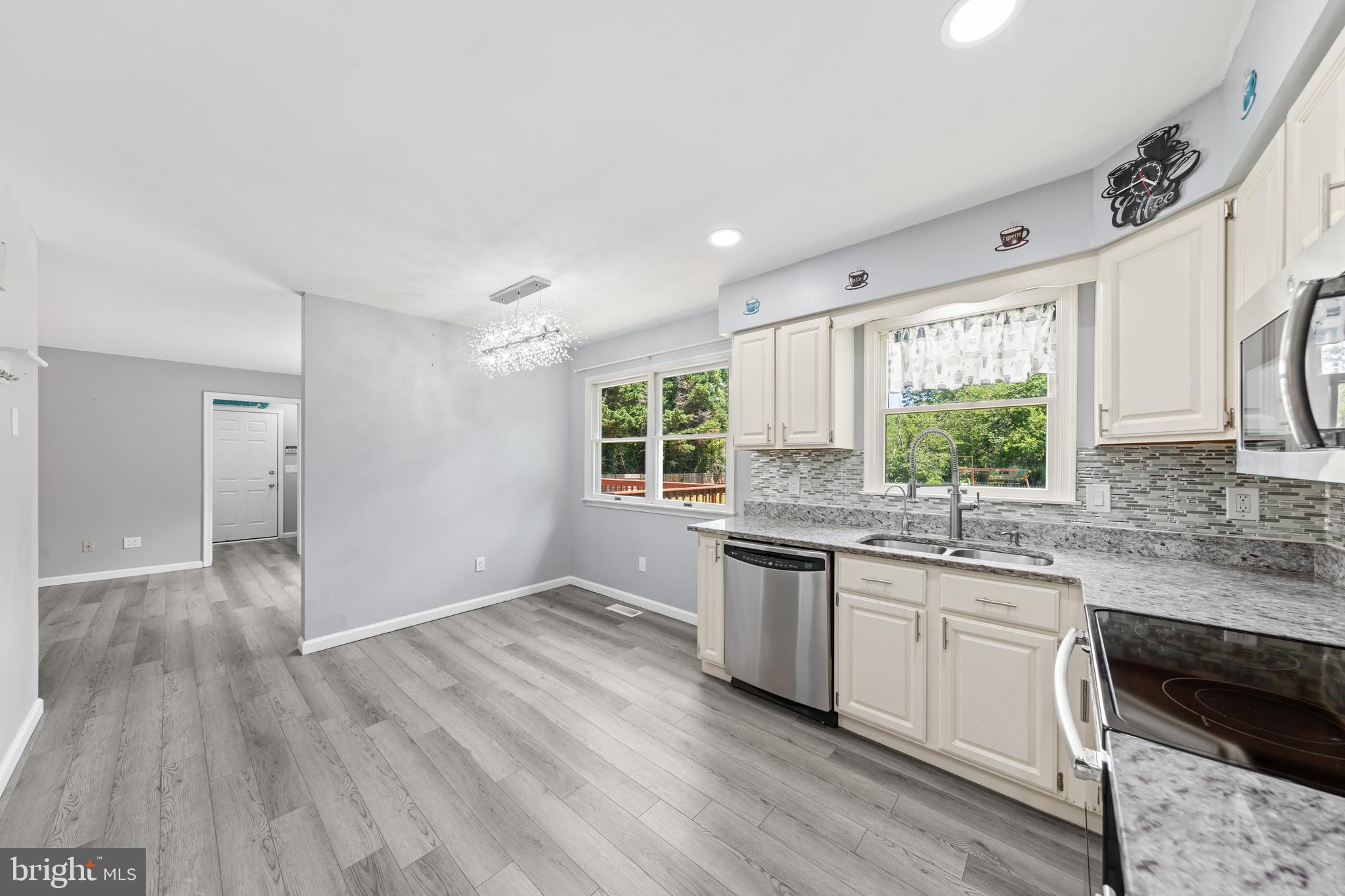 CROSS CREEK - Residential