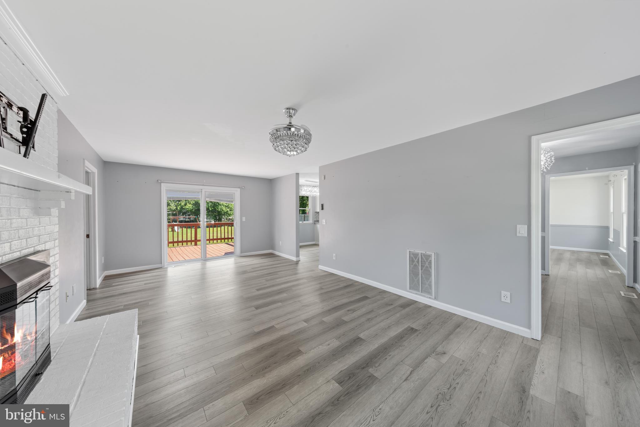 CROSS CREEK - Residential