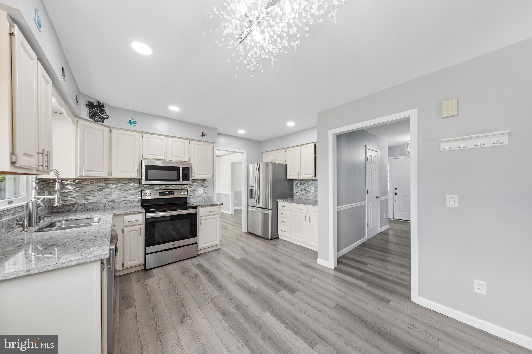 CROSS CREEK - Residential