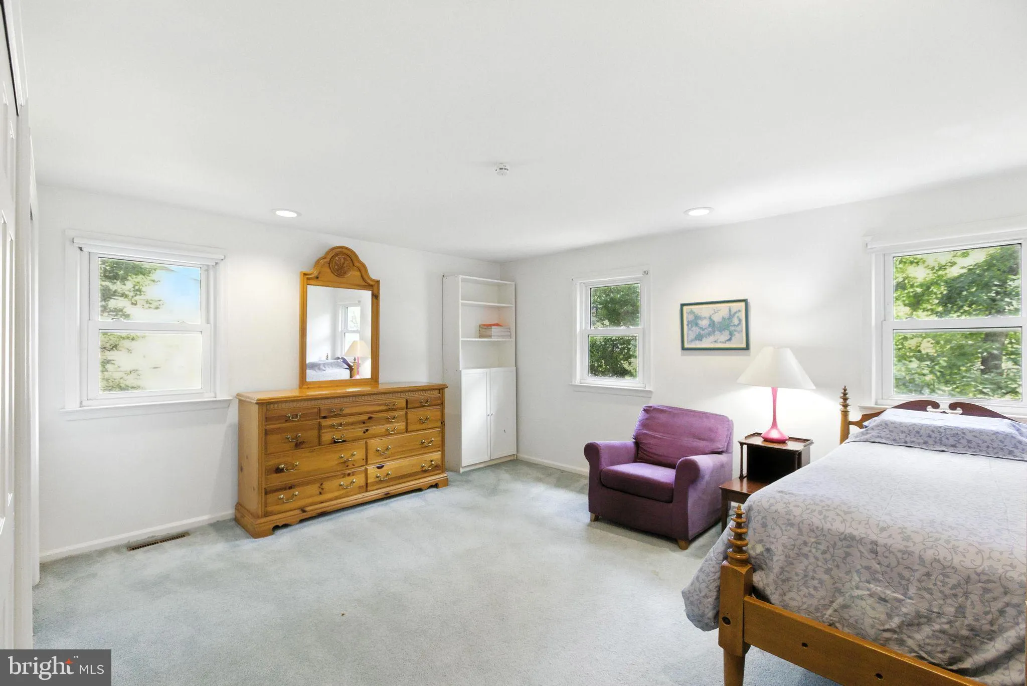 Cherry Hill, New Jersey 08003, United States, 5 Bedrooms Bedrooms, ,3 BathroomsBathrooms,Residential,Pending,191127