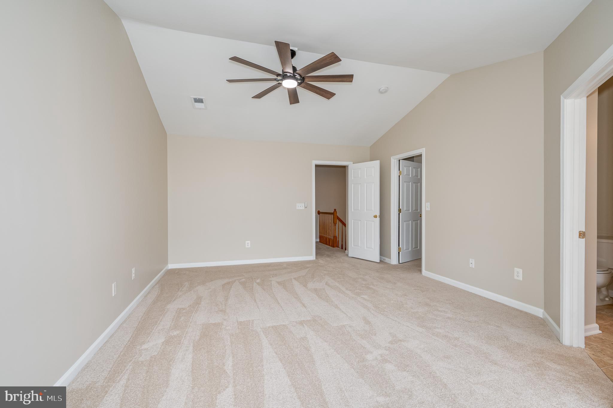 LAKELAND PLACE - Residential Lease