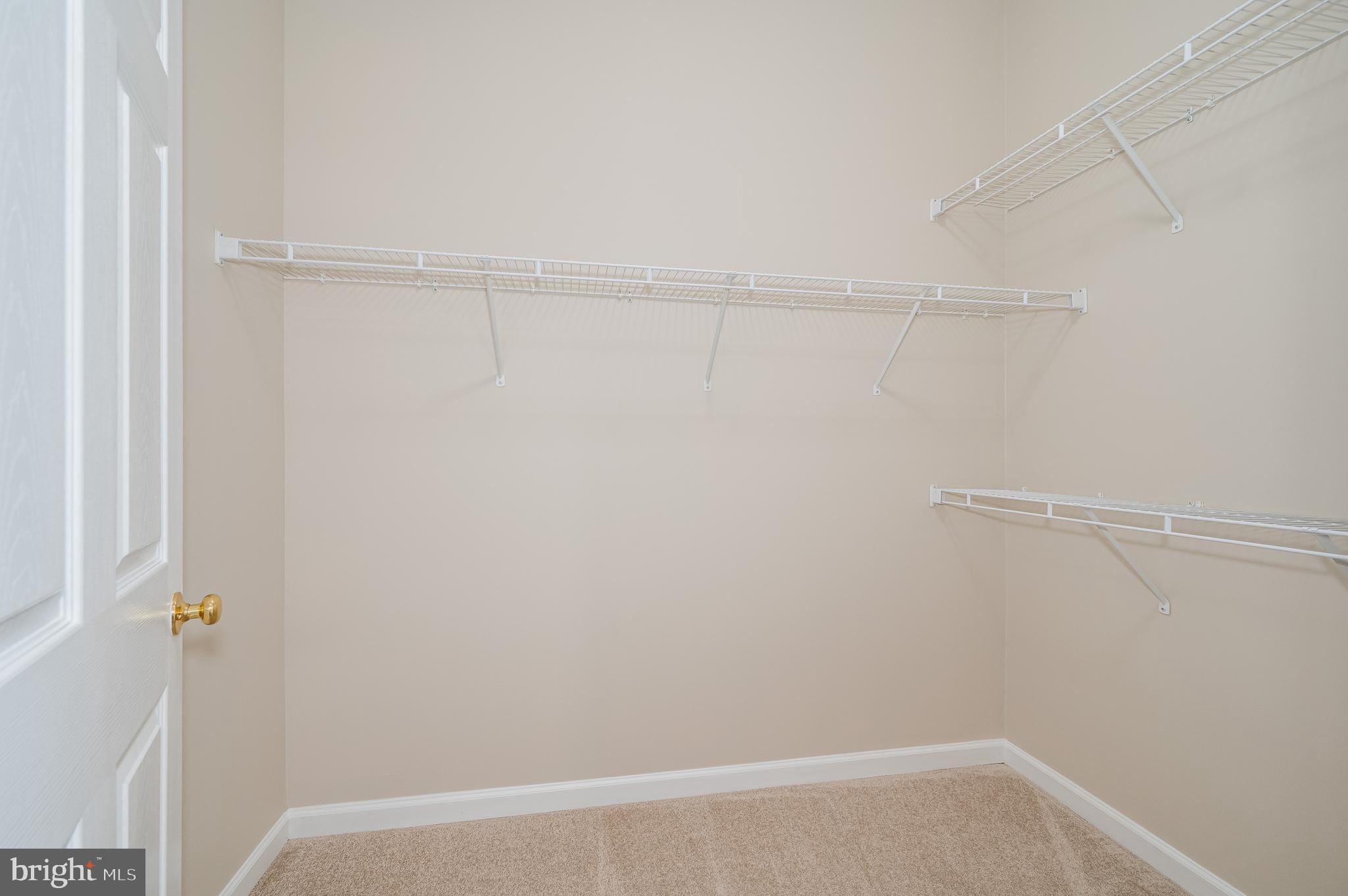 LAKELAND PLACE - Residential Lease