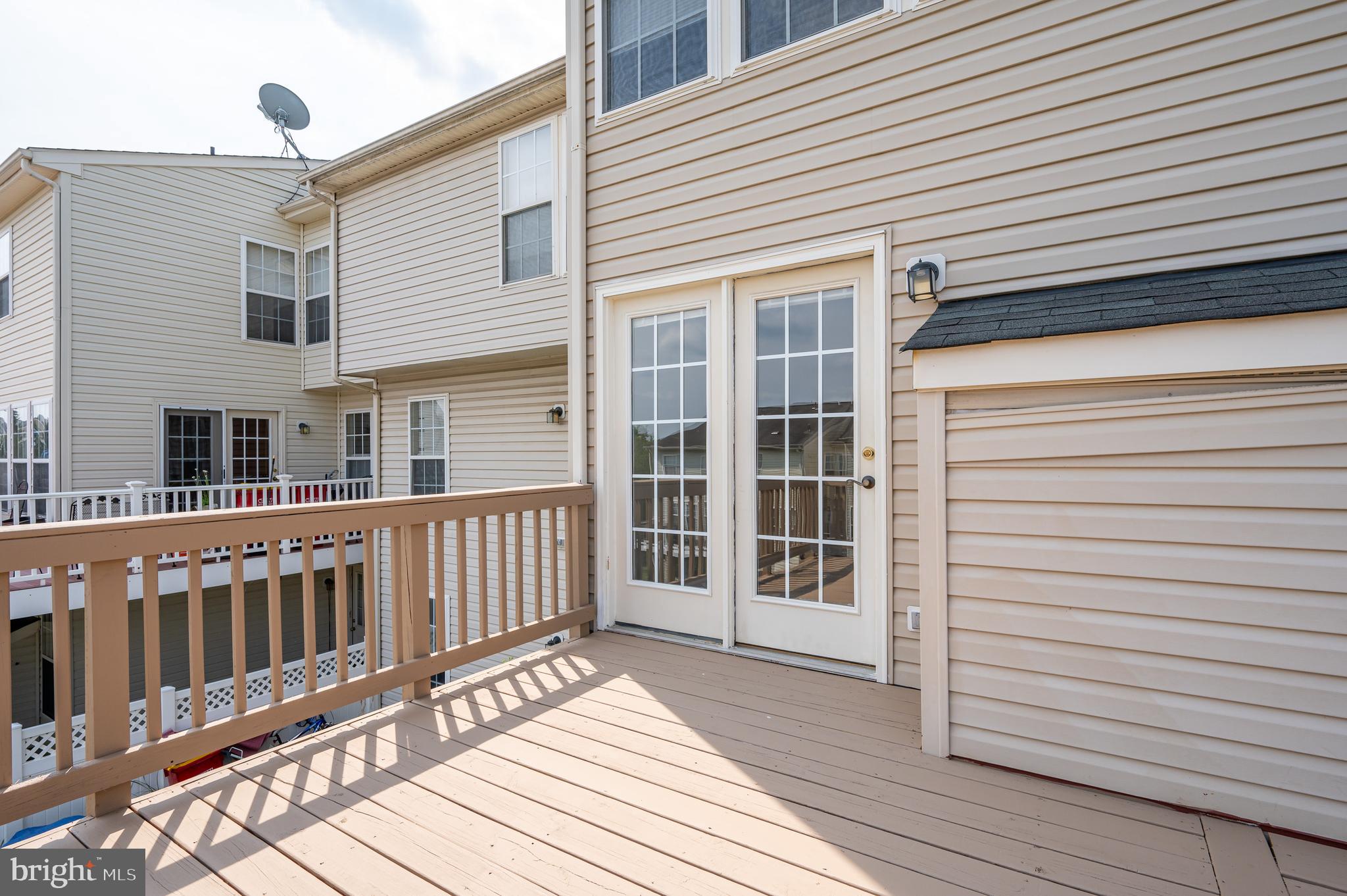 LAKELAND PLACE - Residential Lease