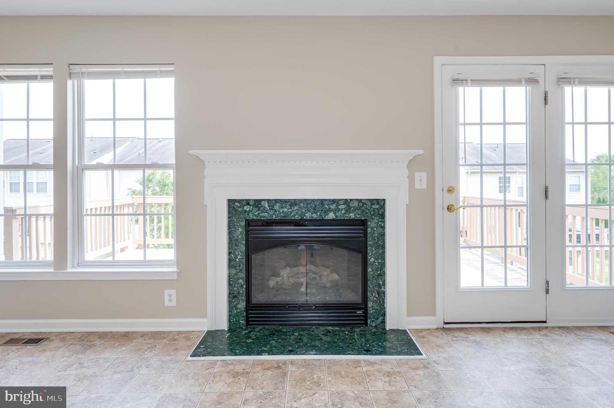 LAKELAND PLACE - Residential Lease