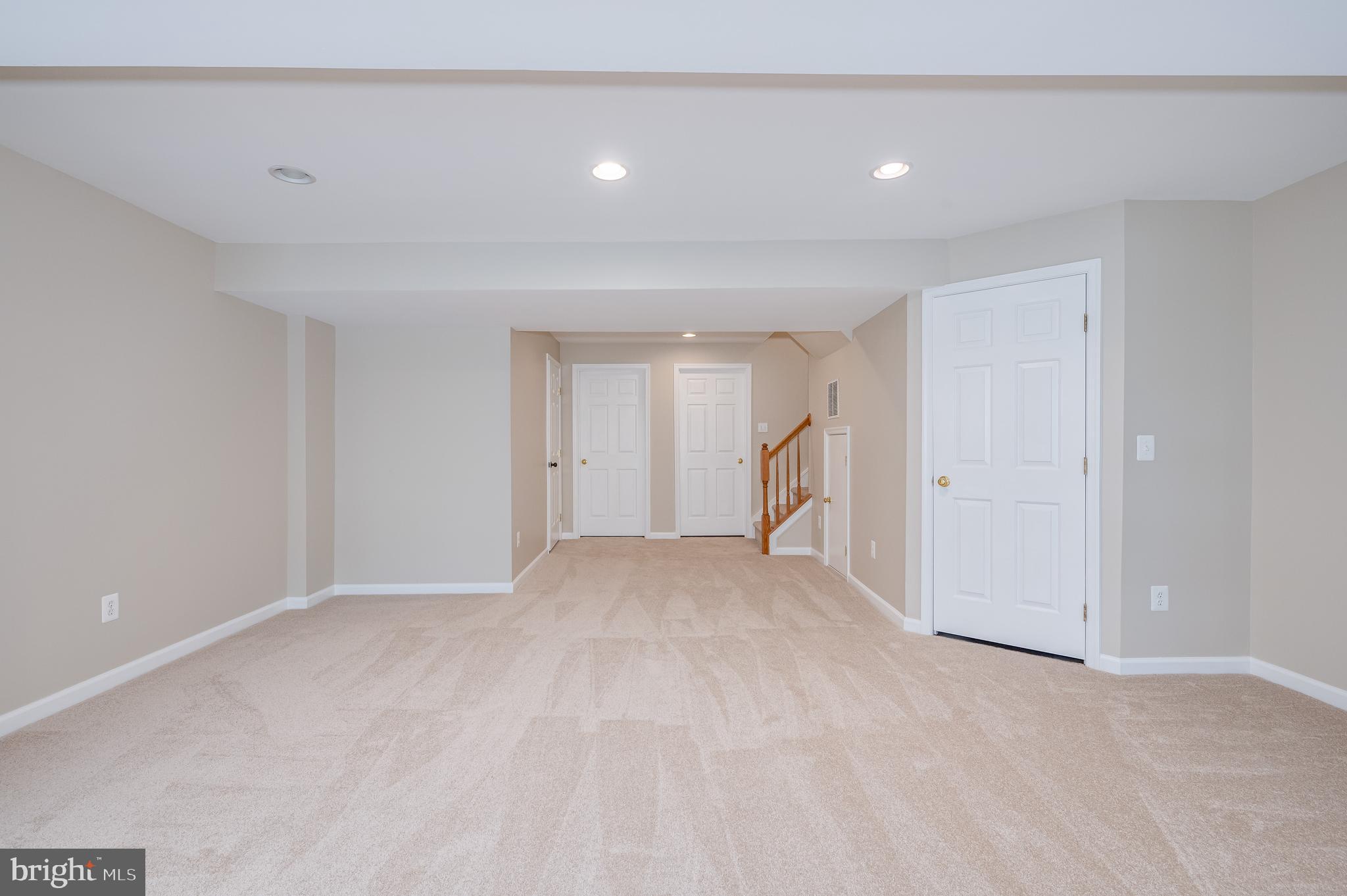 LAKELAND PLACE - Residential Lease