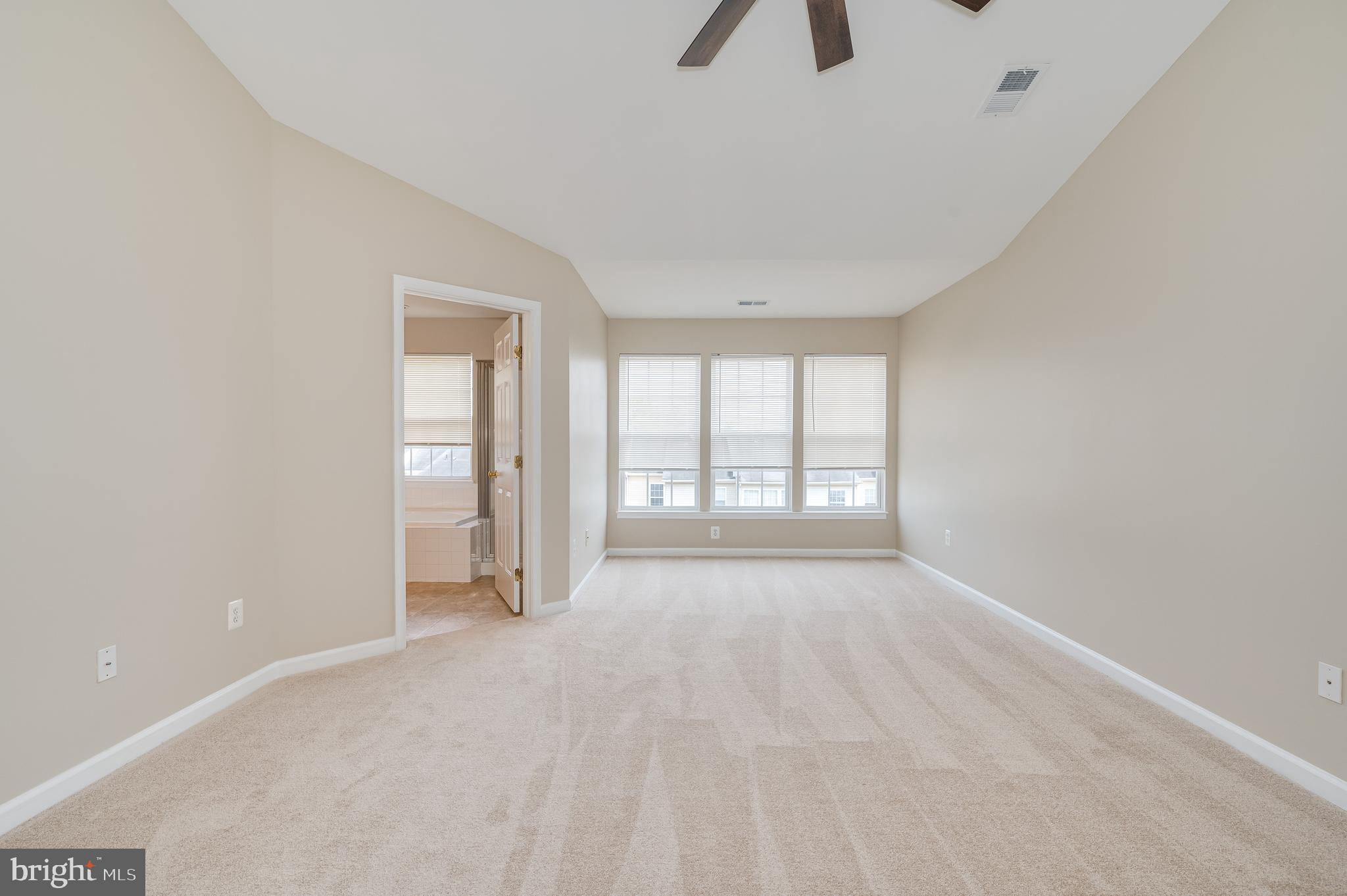 LAKELAND PLACE - Residential Lease