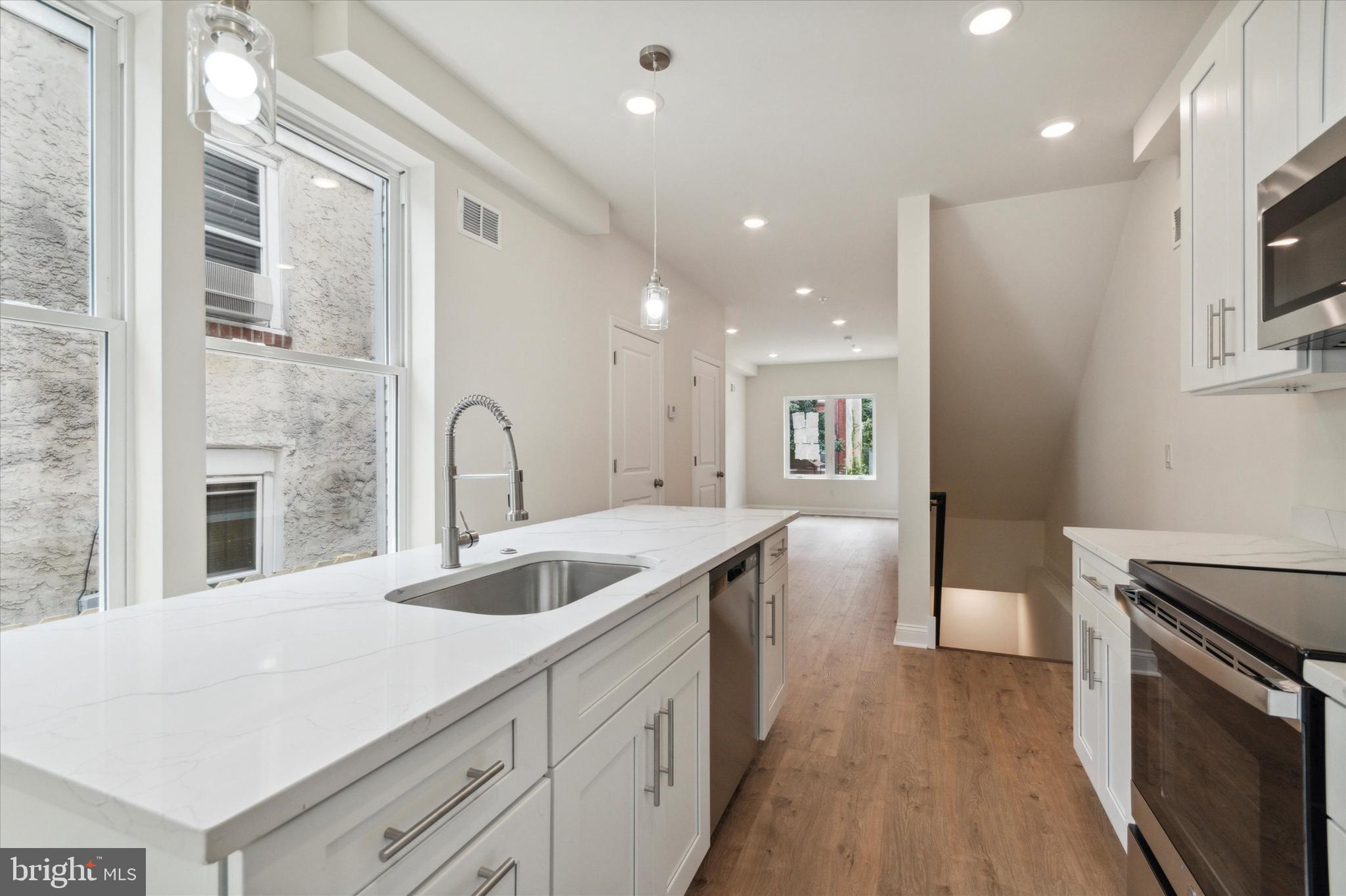 NORRIS SQUARE - Residential Income