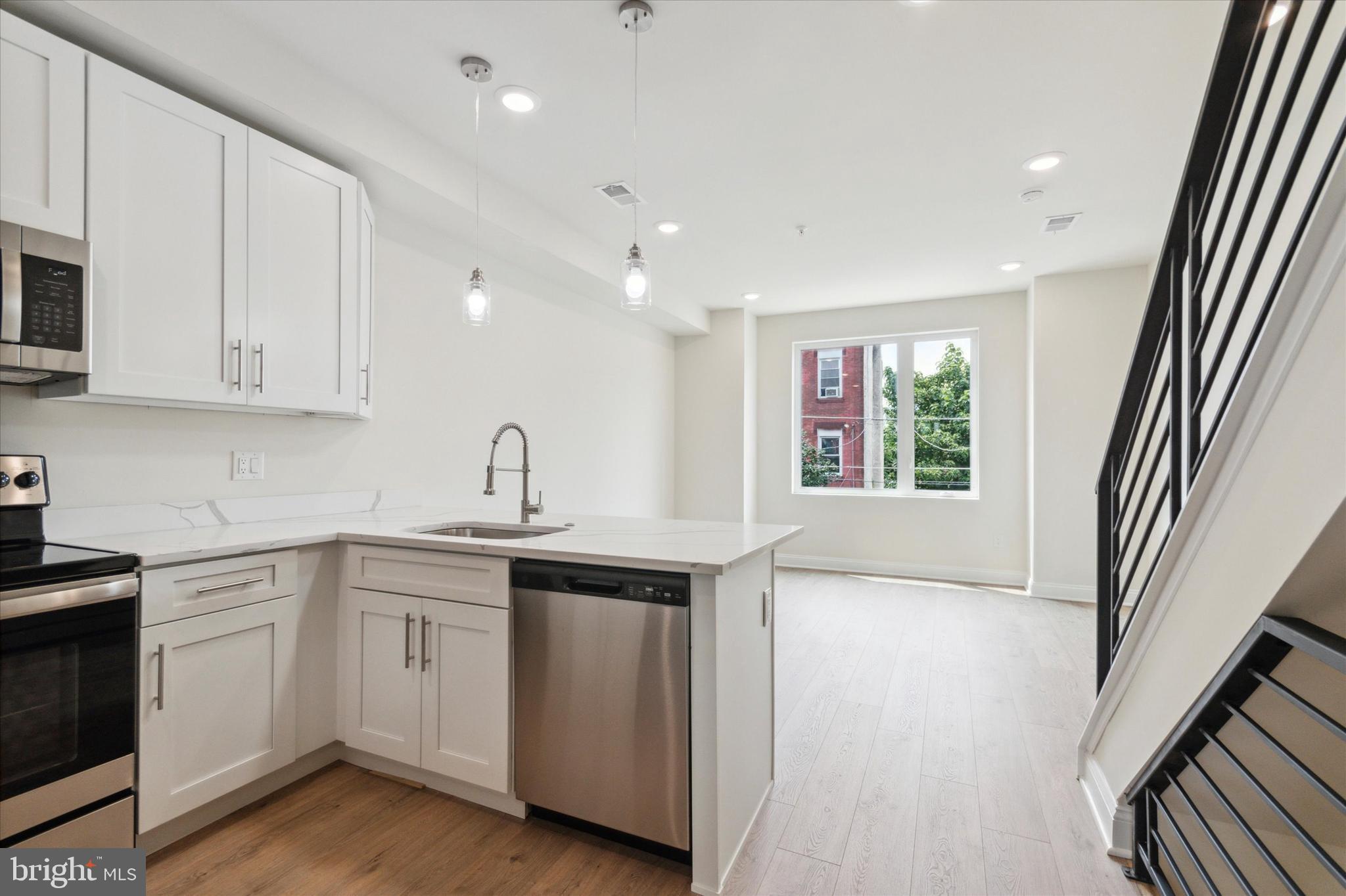 NORRIS SQUARE - Residential Income