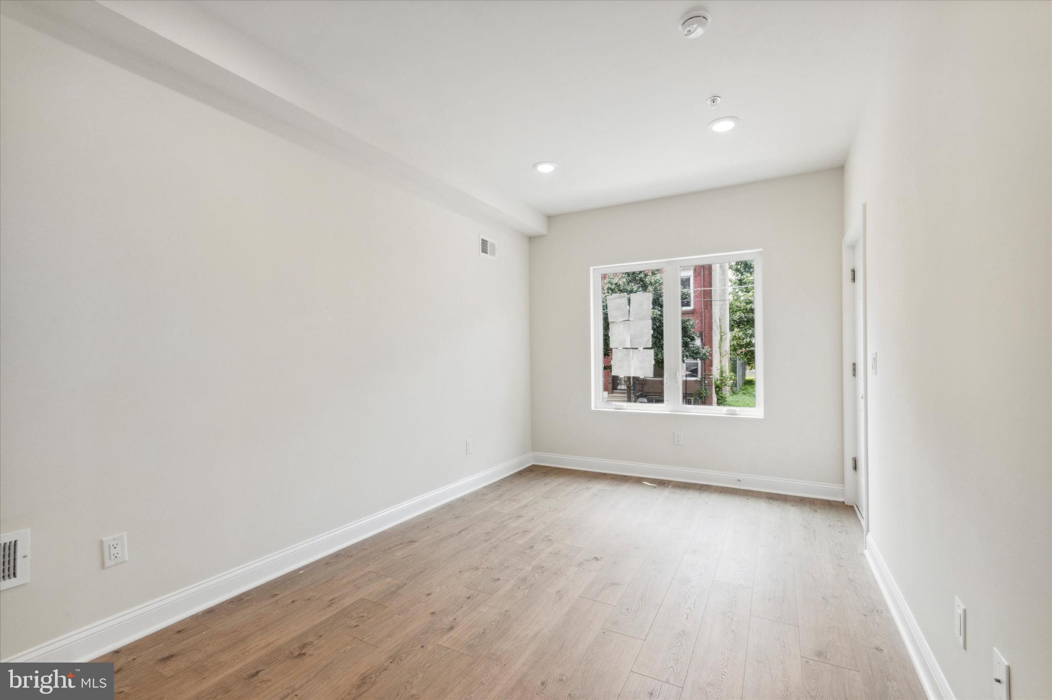 NORRIS SQUARE - Residential Income