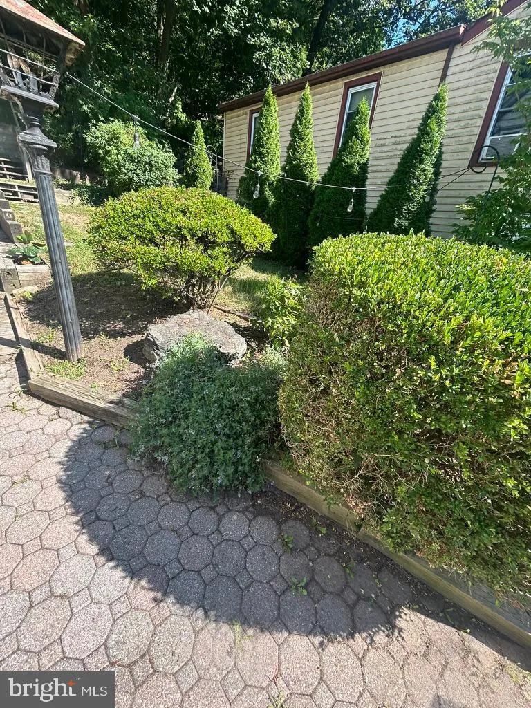 Lambertville, New Jersey 08530, United States, 3 Bedrooms Bedrooms, ,1 BathroomBathrooms,Residential,Active,185342