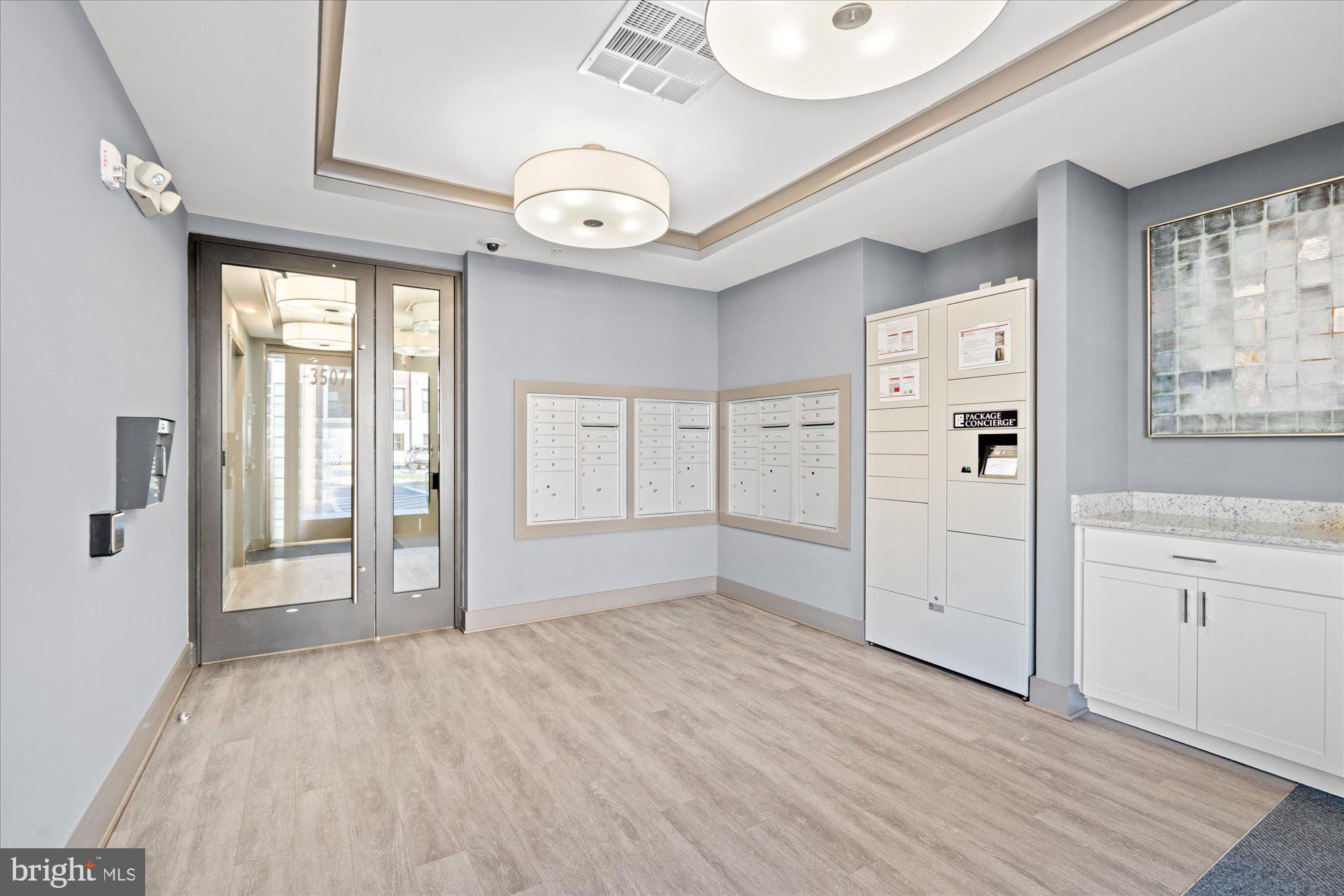 TOWER OAKS - Residential