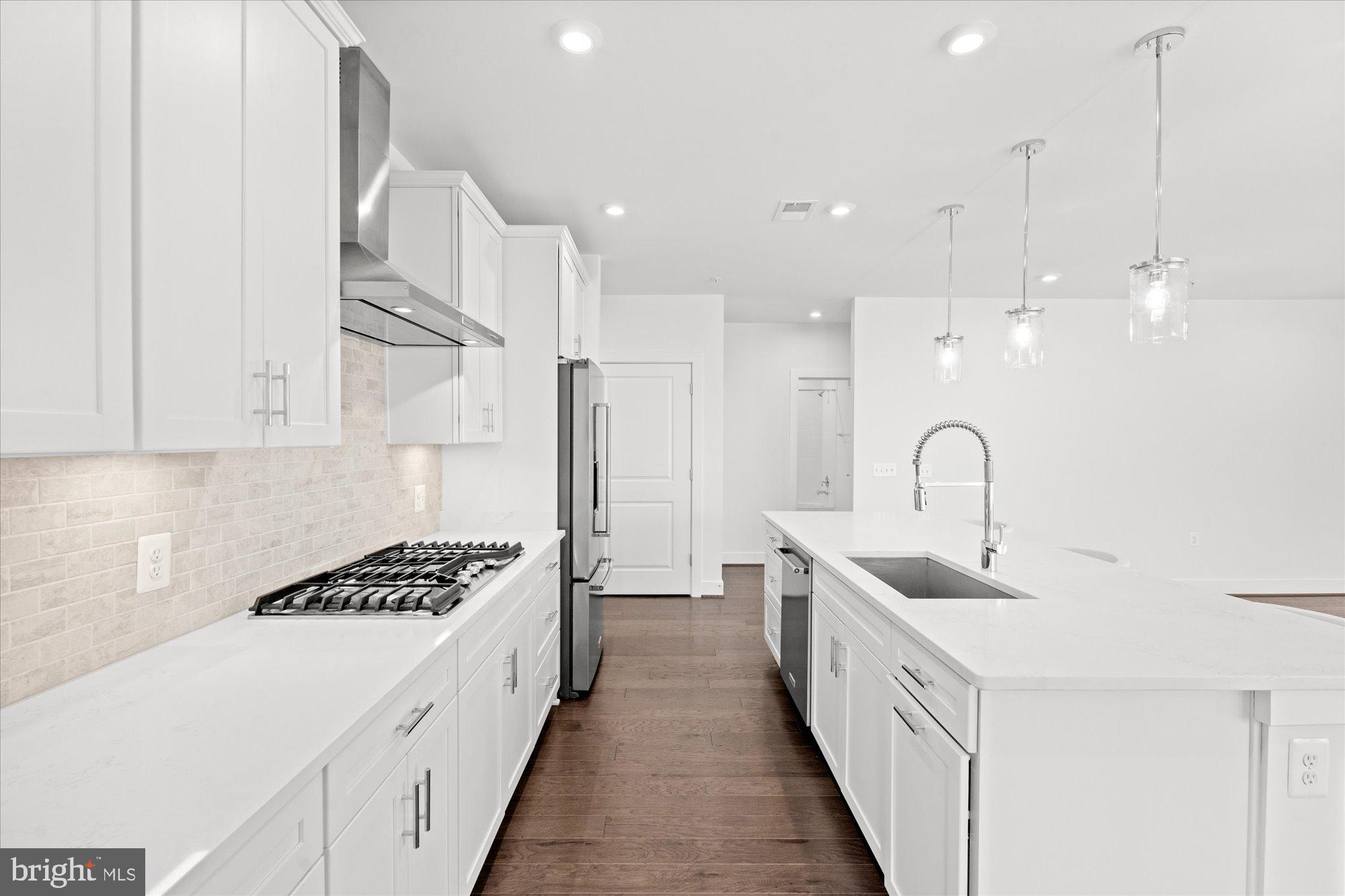 TOWER OAKS - Residential