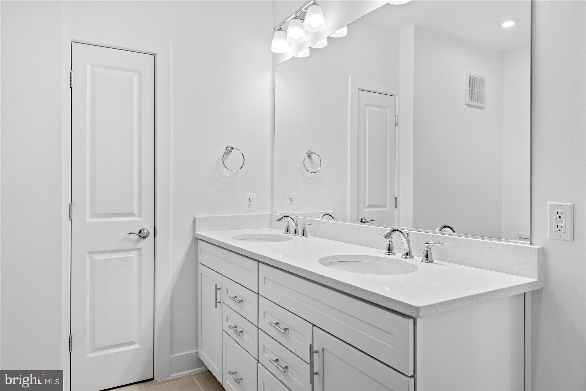 TOWER OAKS - Residential