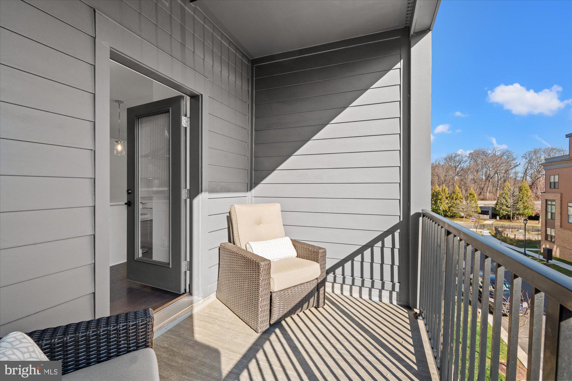 TOWER OAKS - Residential