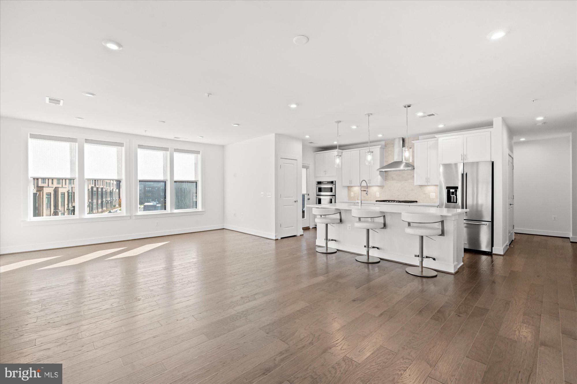 TOWER OAKS - Residential