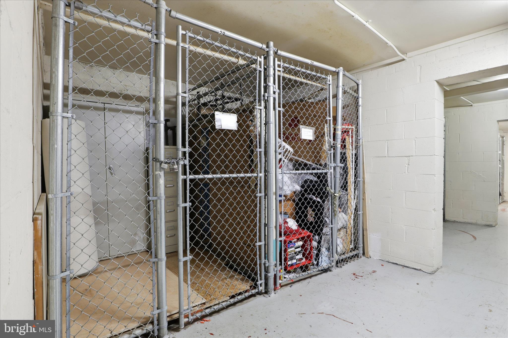 FAIRFAX WEST CONDOS - Residential