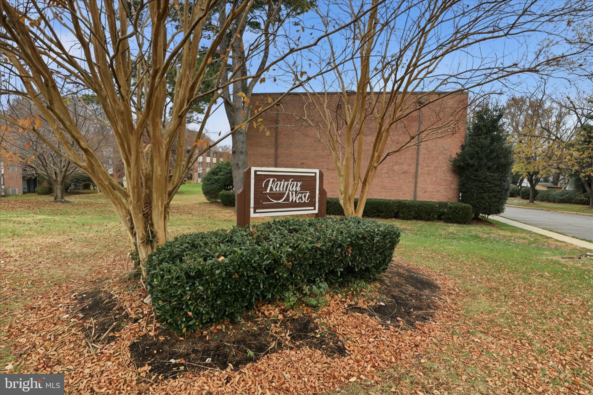 10721 WEST DRIVE 302