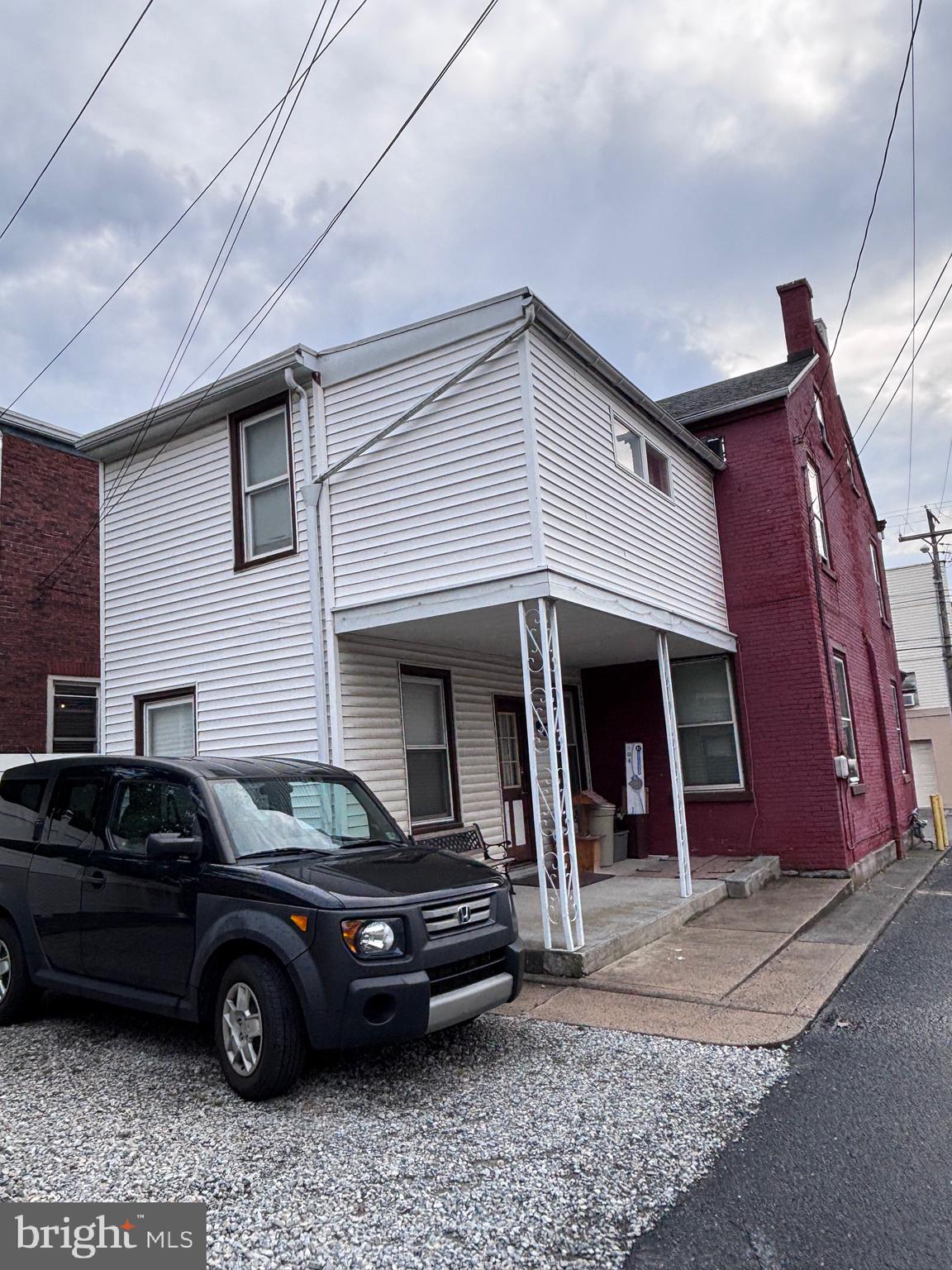 24 S 10TH STREET