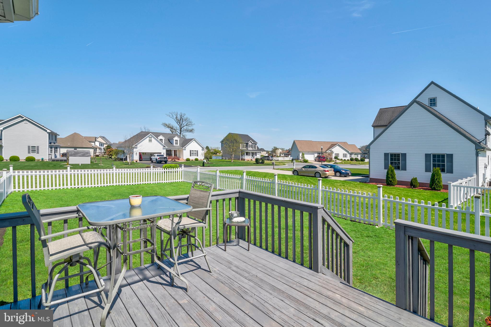 EAST FIELD - Residential