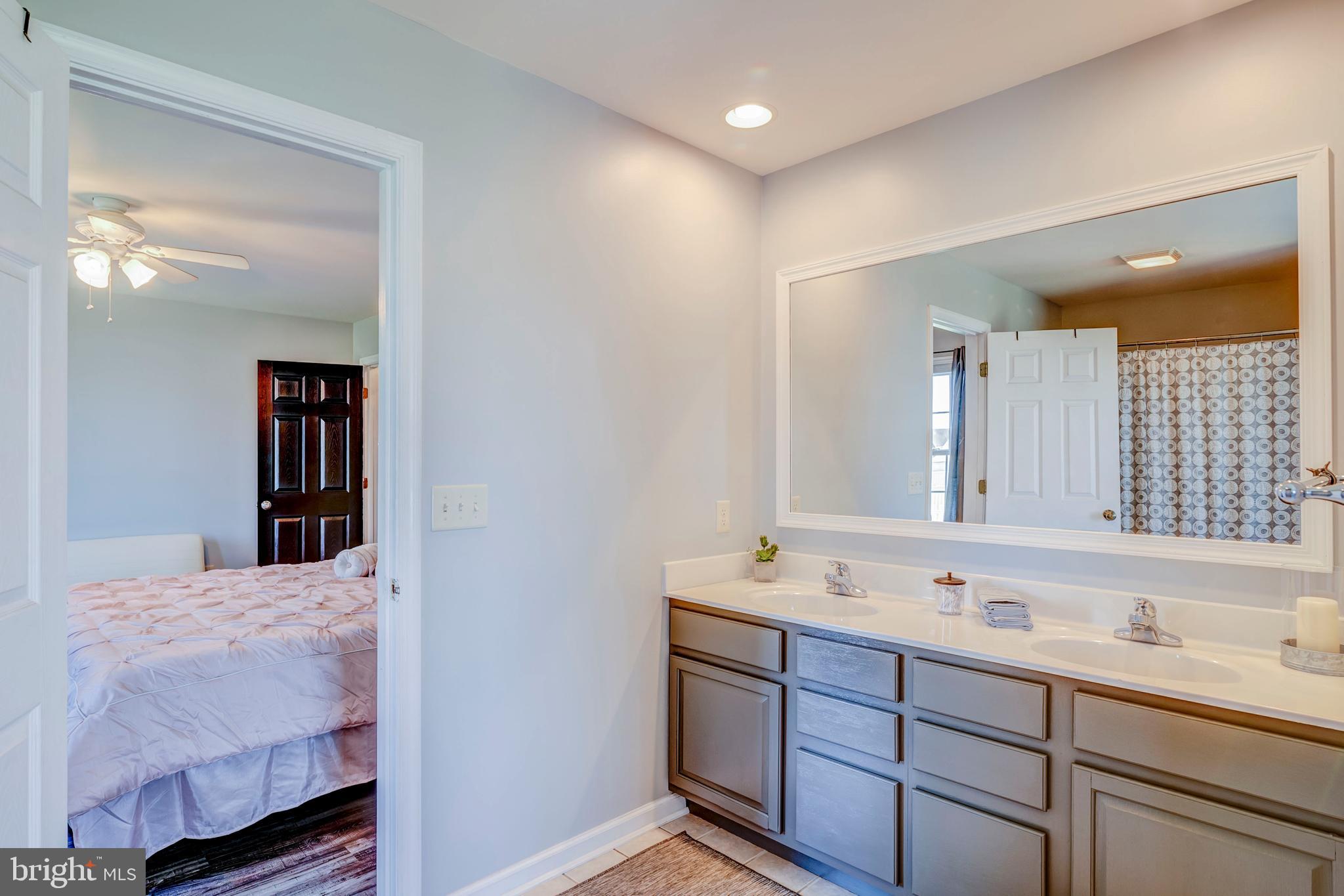 EAST FIELD - Residential