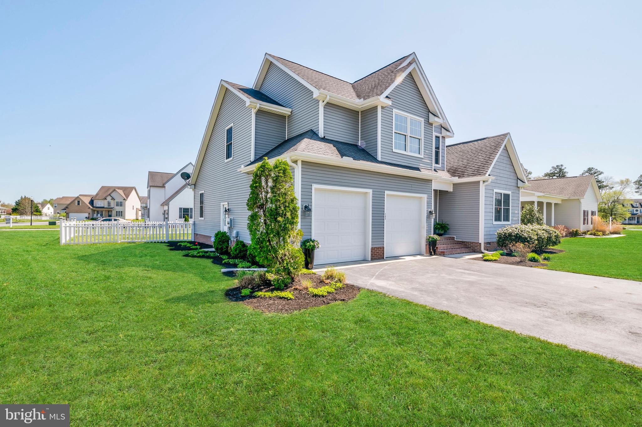 EAST FIELD - Residential