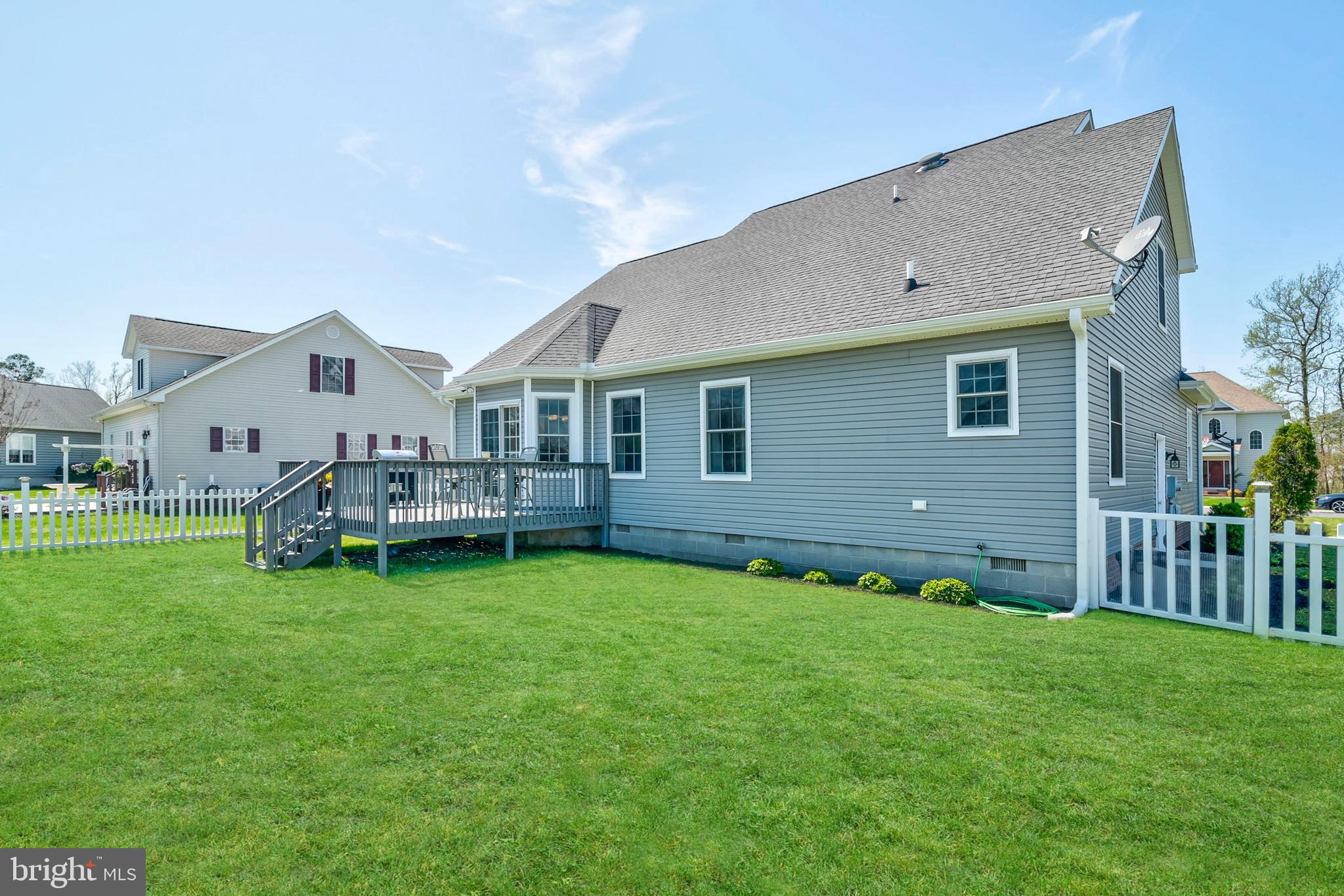 EAST FIELD - Residential