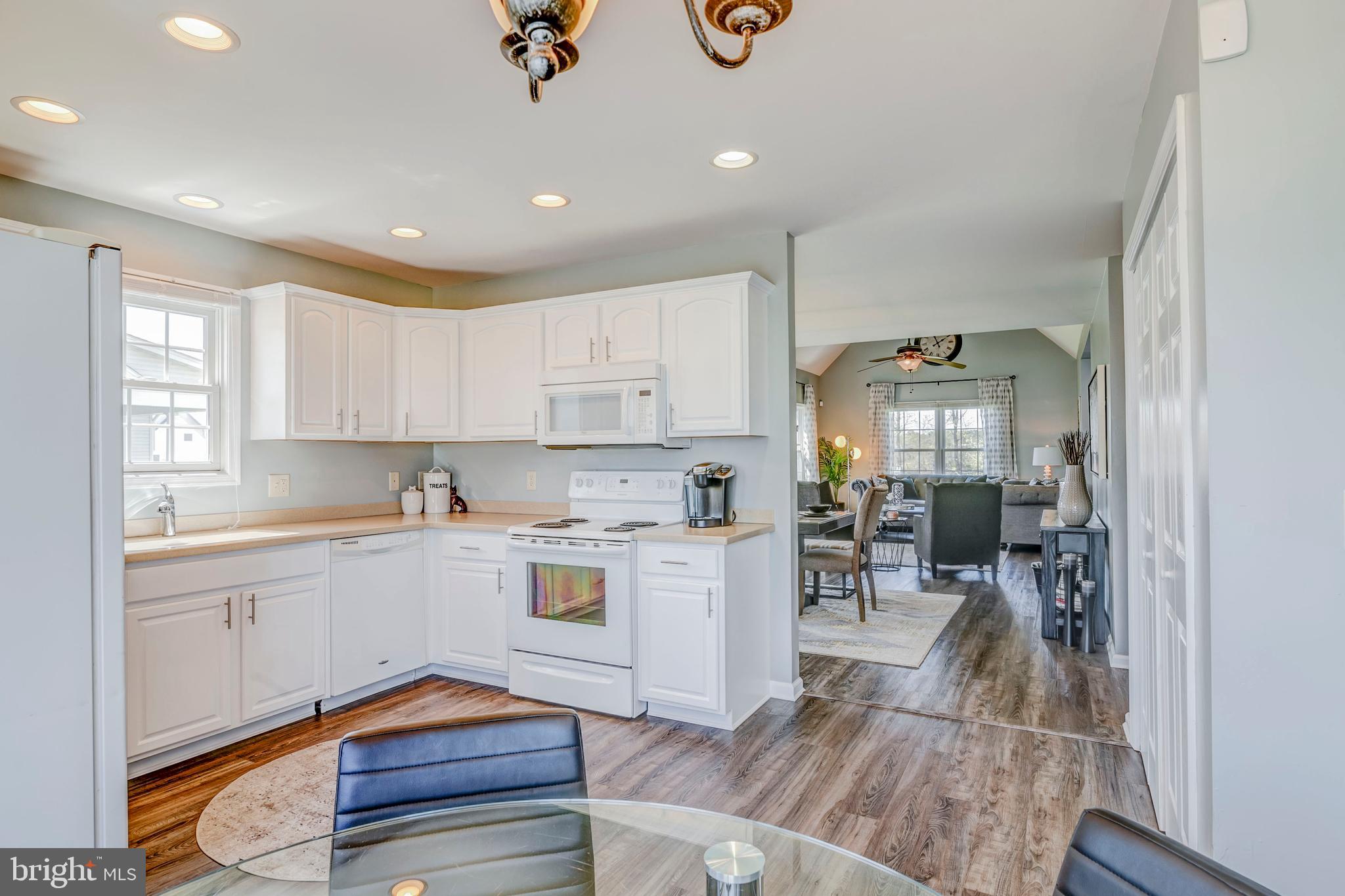 EAST FIELD - Residential