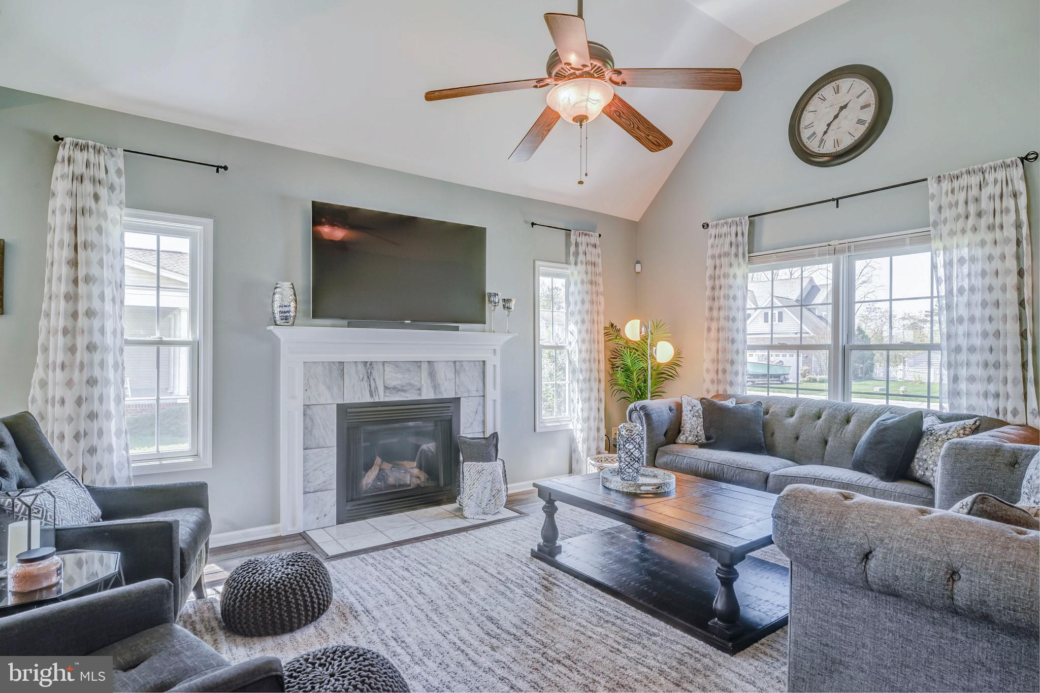 EAST FIELD - Residential