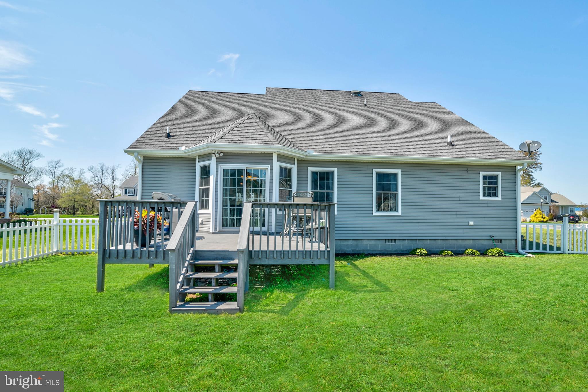 EAST FIELD - Residential