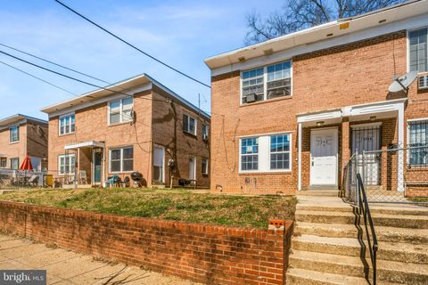 1242 SAVANNAH PLACE SE WASHINGTON DC 20032